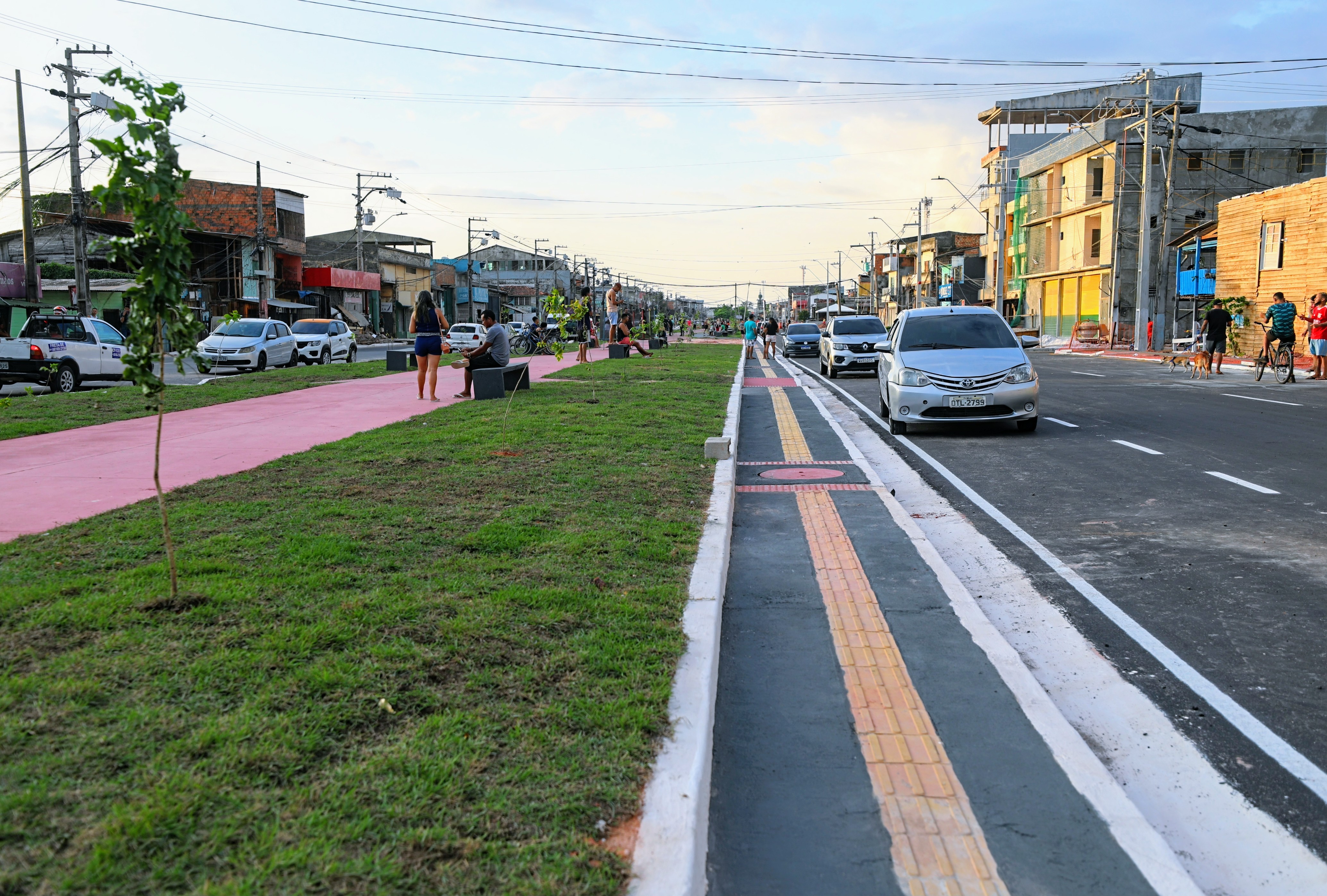 Urbanização da avenida Bernardo Sayão é entregue para a população
