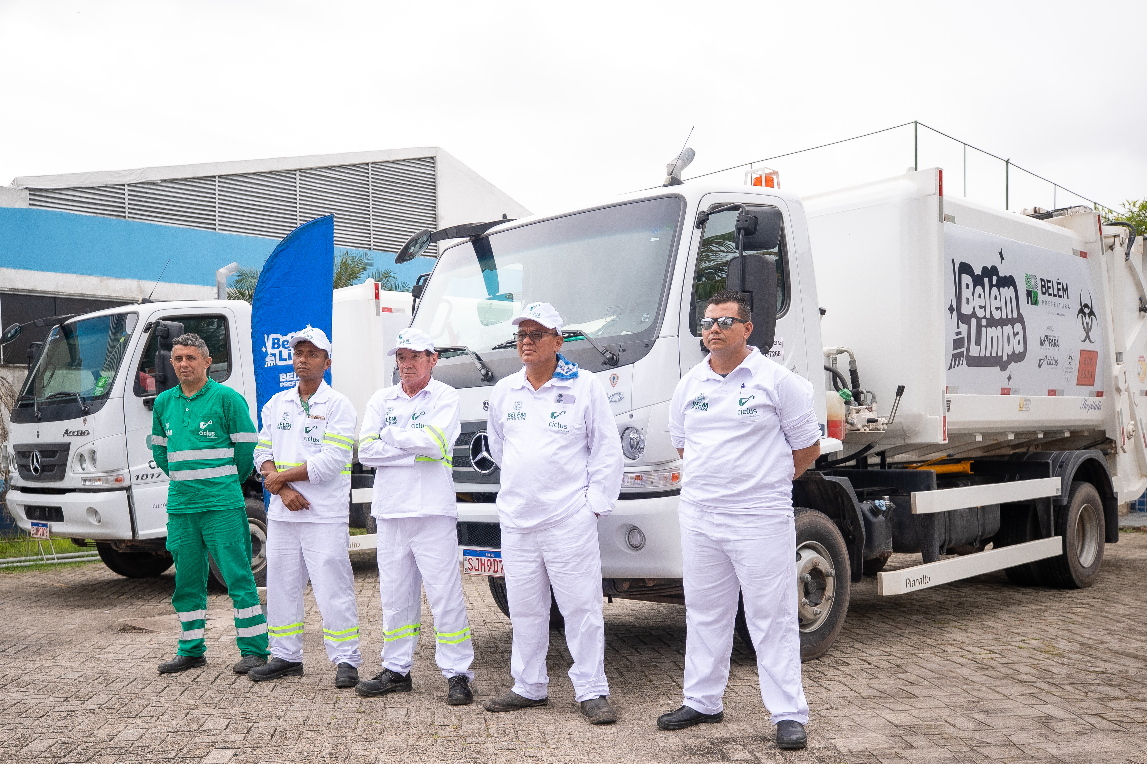 Prefeitura de Belém entrega novos caminhões de coleta hospitalar