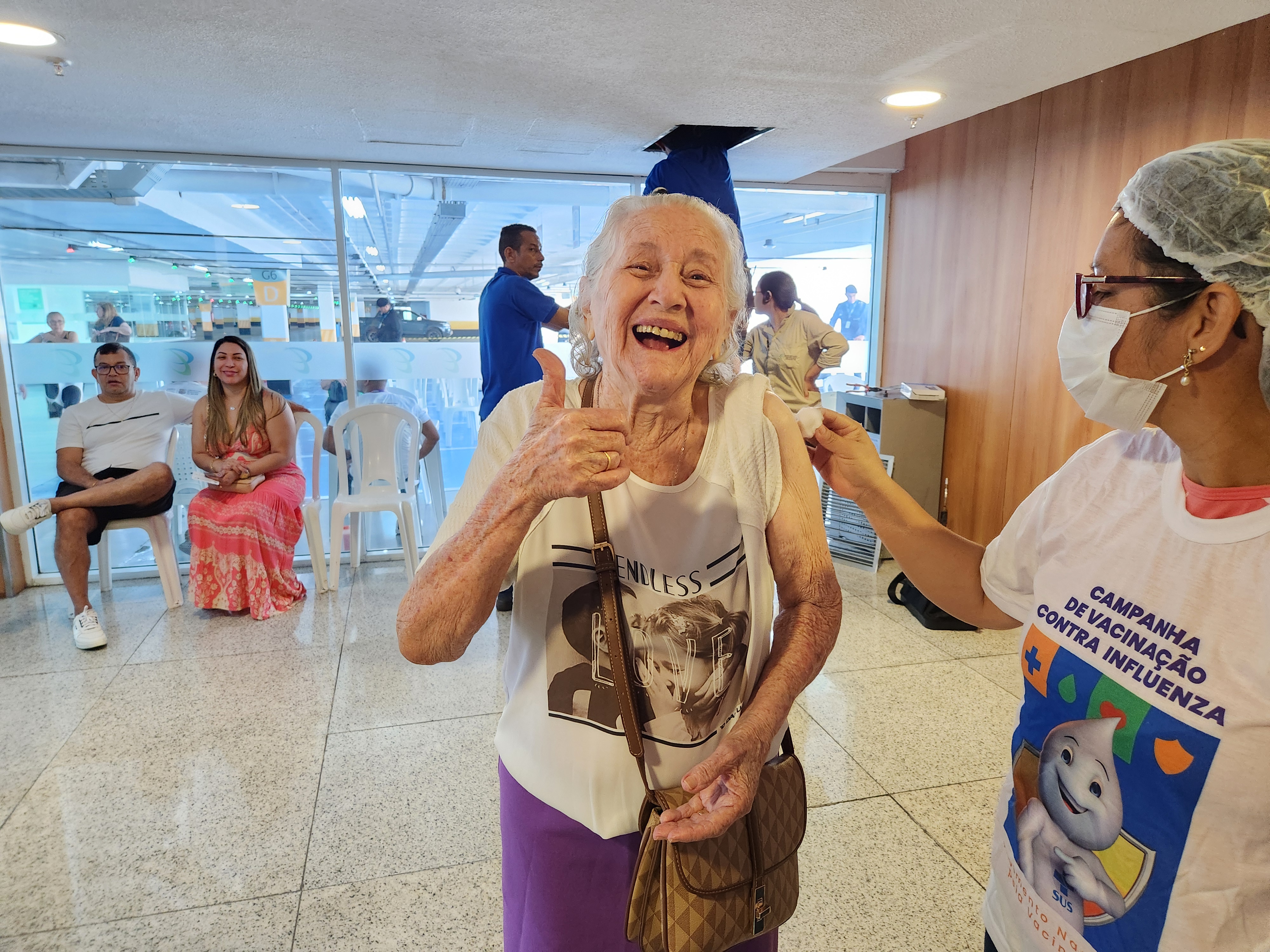 Movimento tranquilo nos shoppings marca reta final da campanha de vacinação contra a gripe em Belém