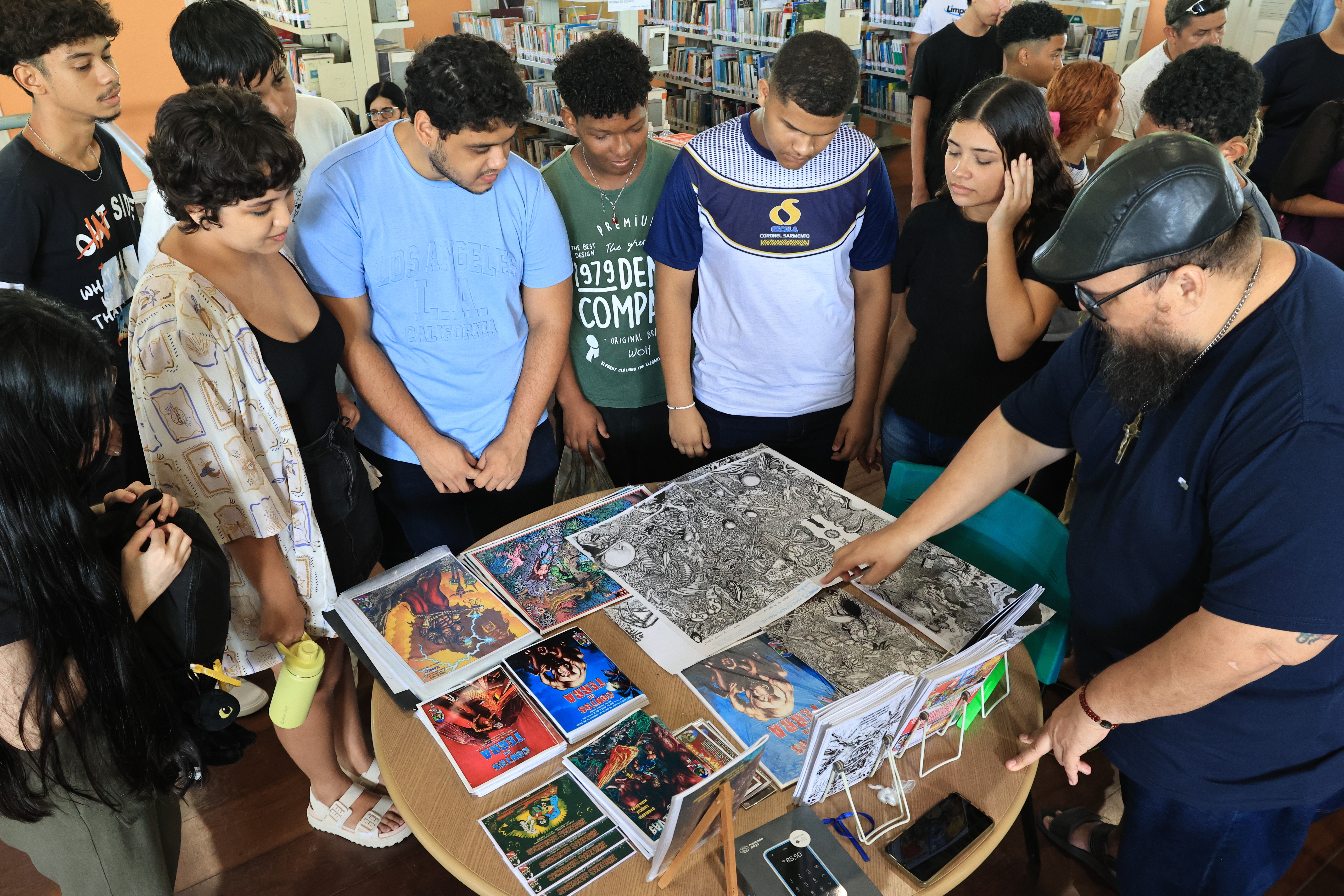 Quadrinhos têm espaço de valorização na Biblioteca Pública Municipal