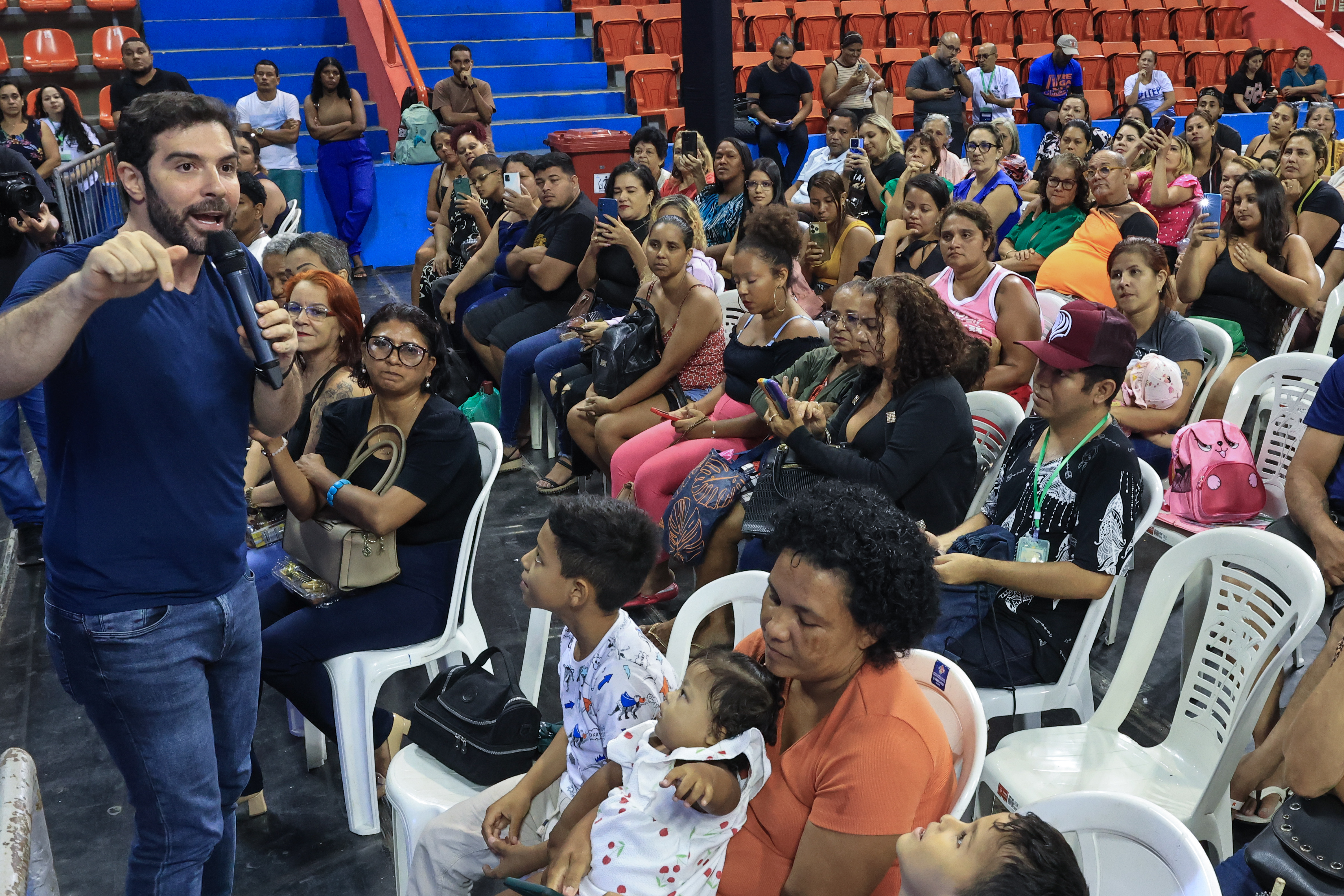 Prefeitura de Belém se reúne com famílias contempladas do residencial Viver Outeiro