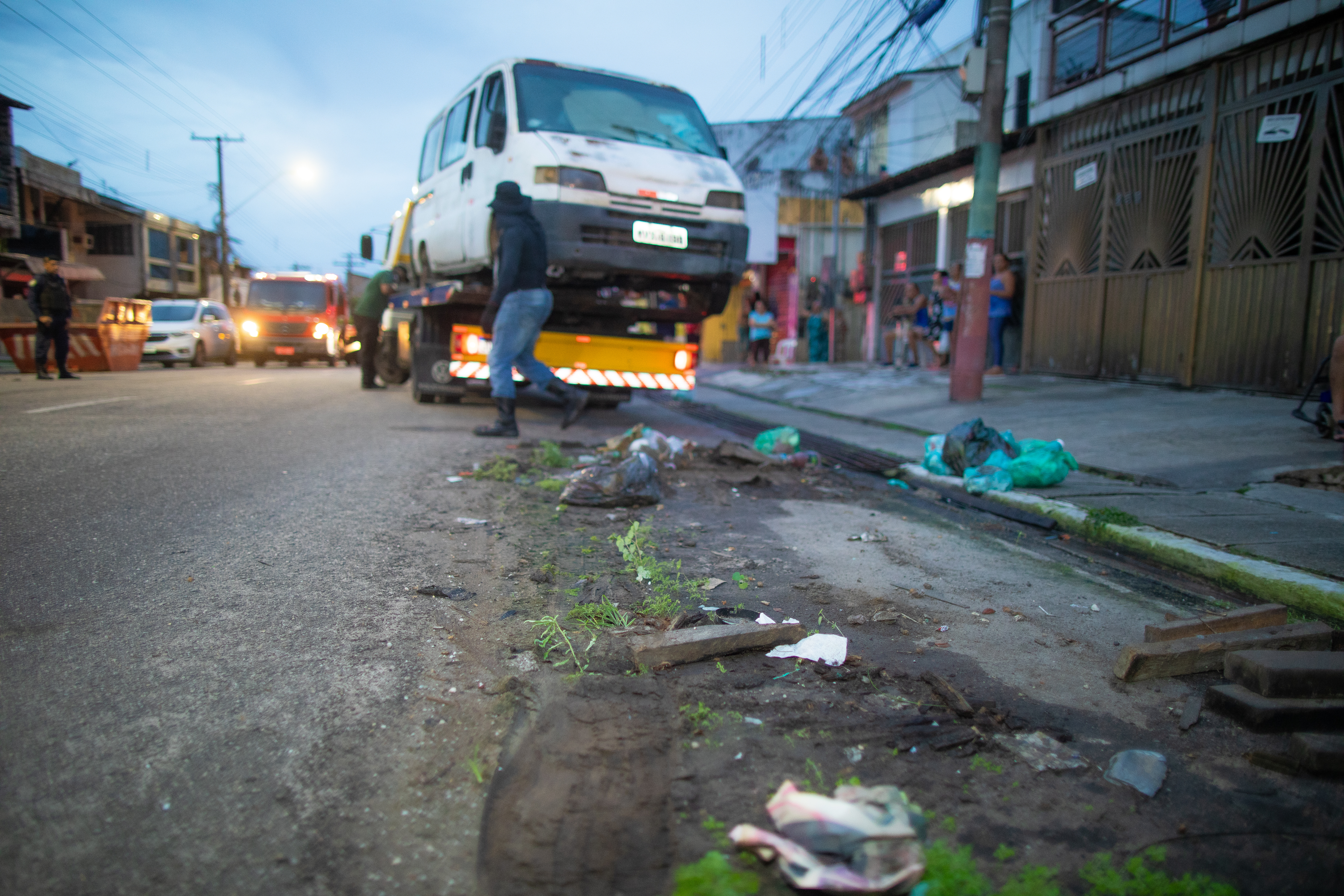 Operação Carro Velho: Prefeitura de Belém remove veículos abandonados das ruas