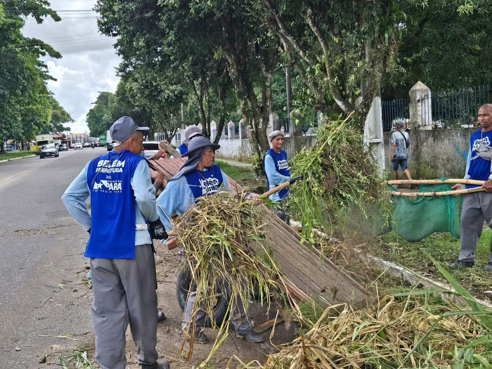 Ação em cemitérios é intensificada após flagrantes de abandono
