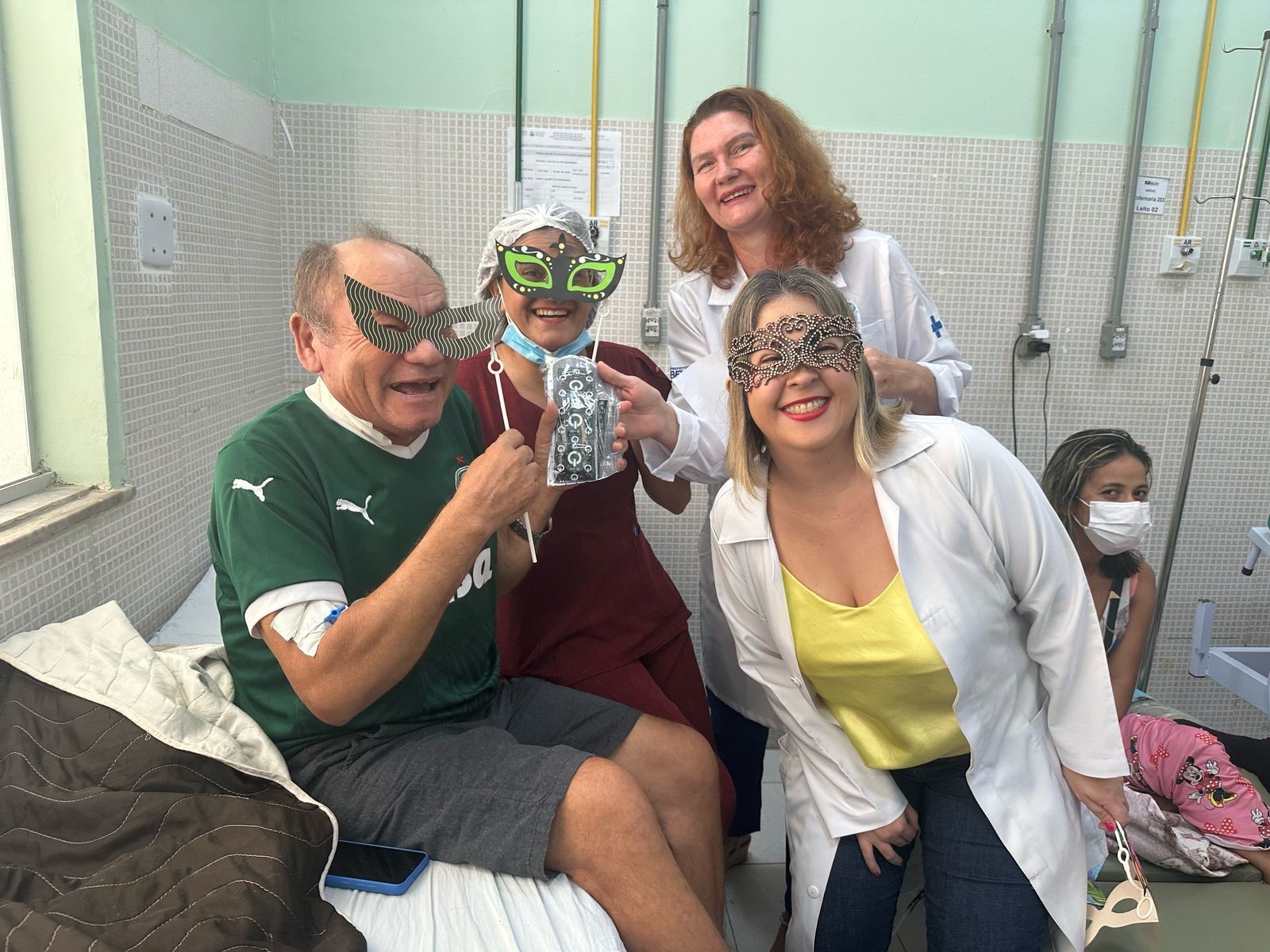 Bloquinho da Prevenção promove Carnaval para pacientes internados