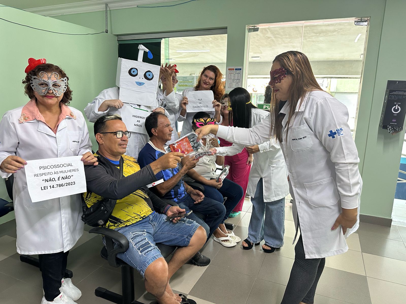 Bloquinho da Prevenção promove Carnaval para pacientes internados