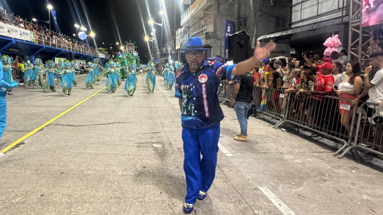 Império Pedreirense fecha a primeira noite do desfile com empolgação