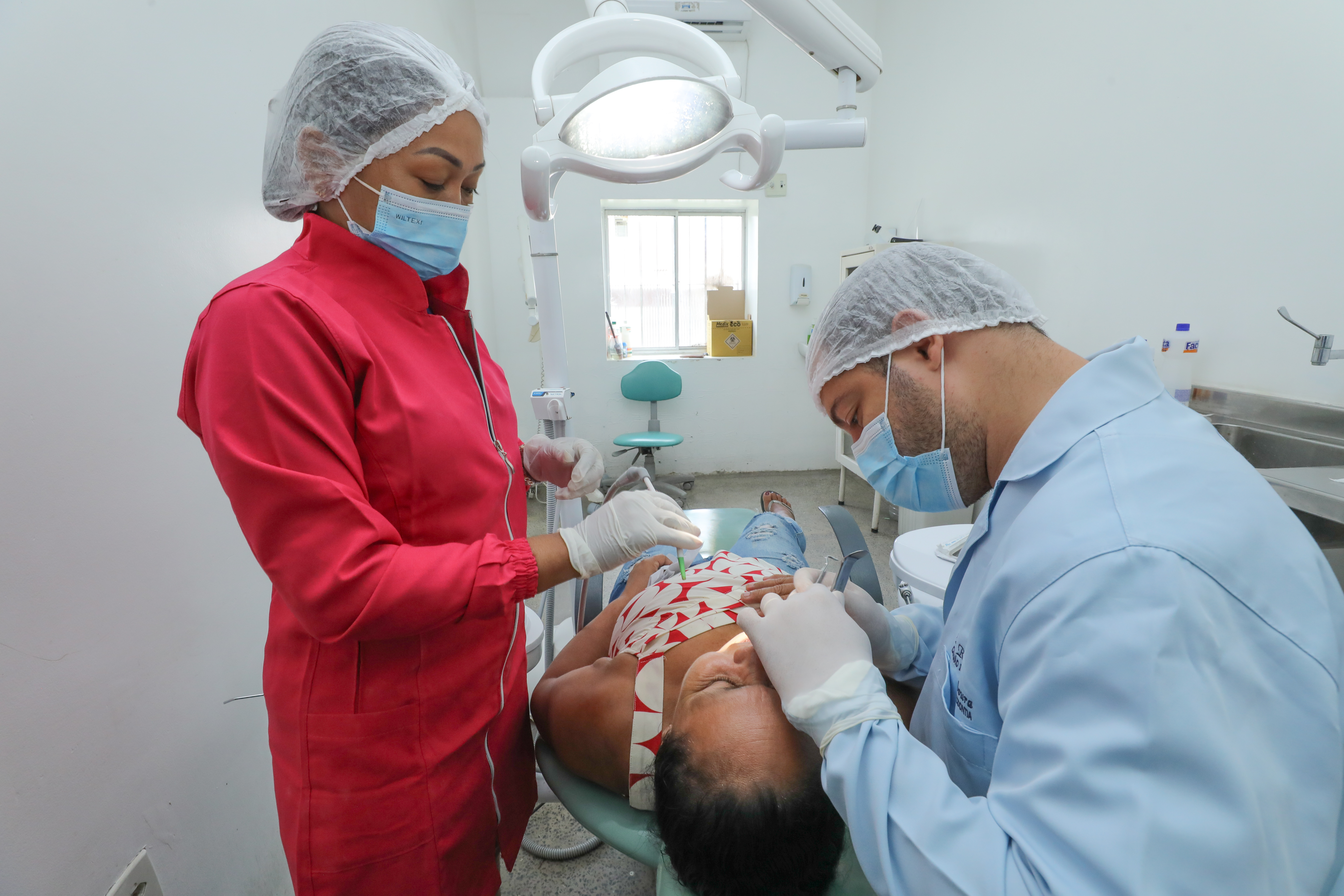 200 atendimentos são realizados no mutirão do PCCU na Marambaia