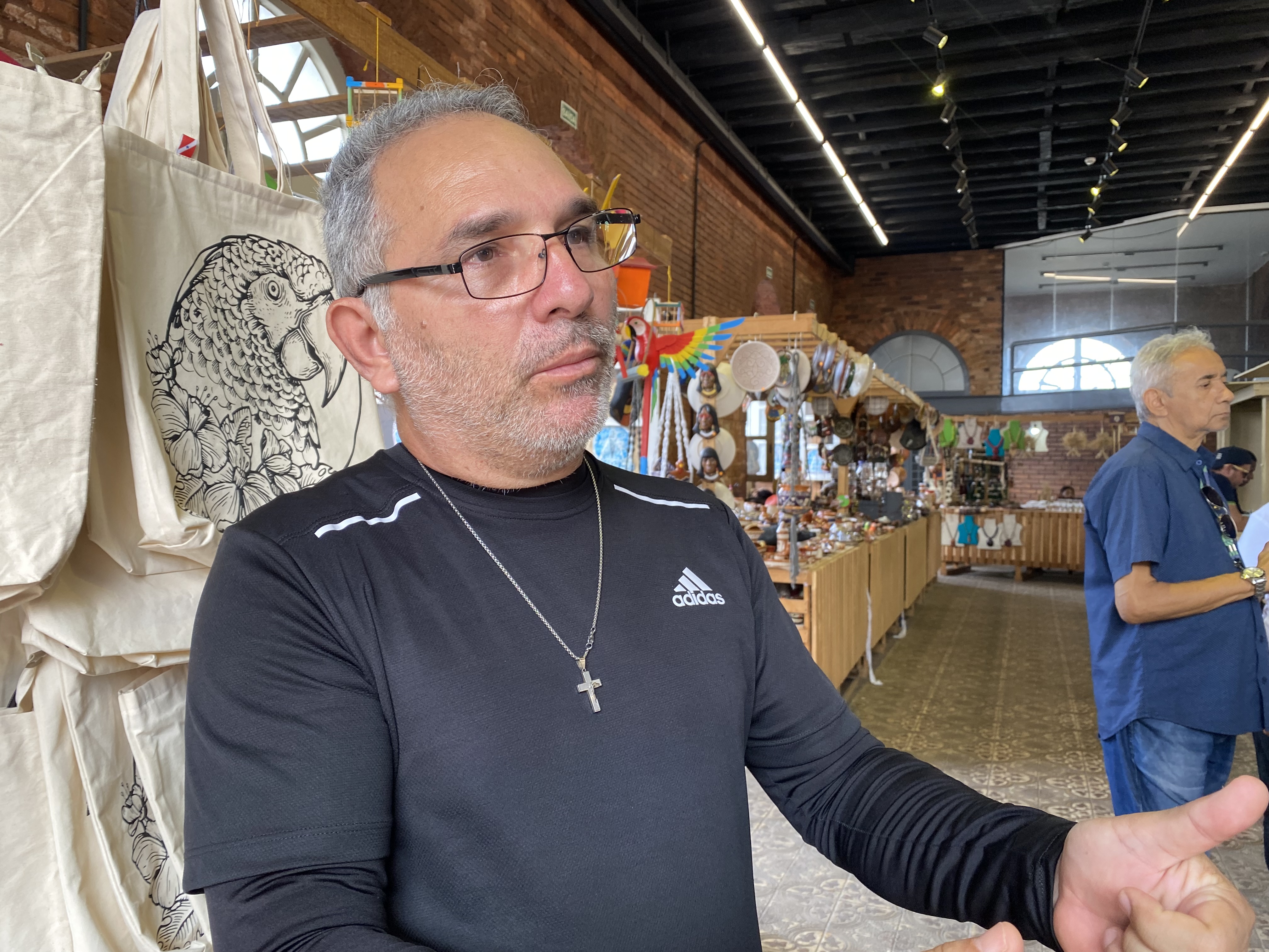 Trabalhadores do Ver-o-Peso recebem recadastramento itinerante