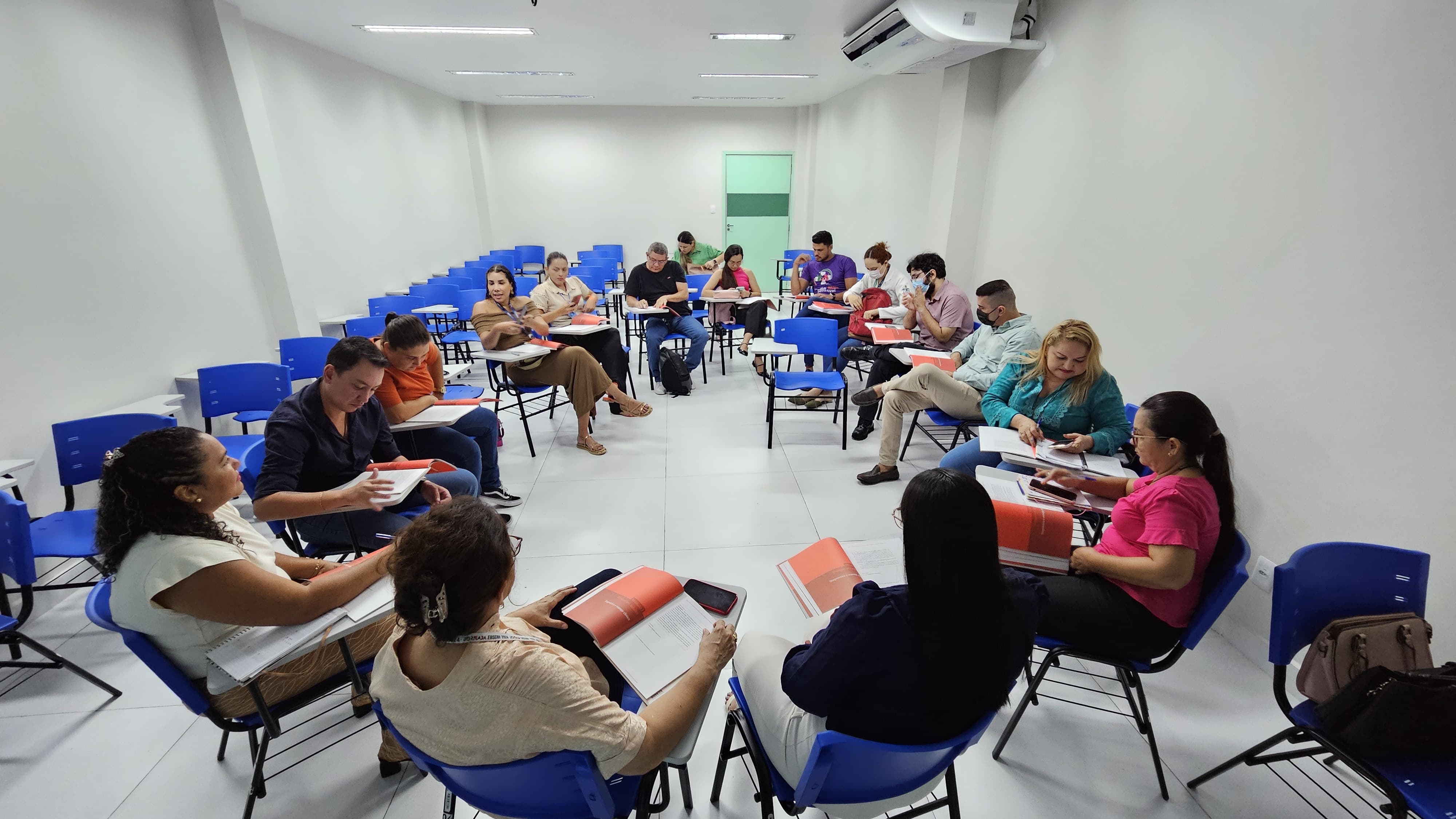 Capacitações mobilizam mais de 500 profissionais e fortalecem a Saúde