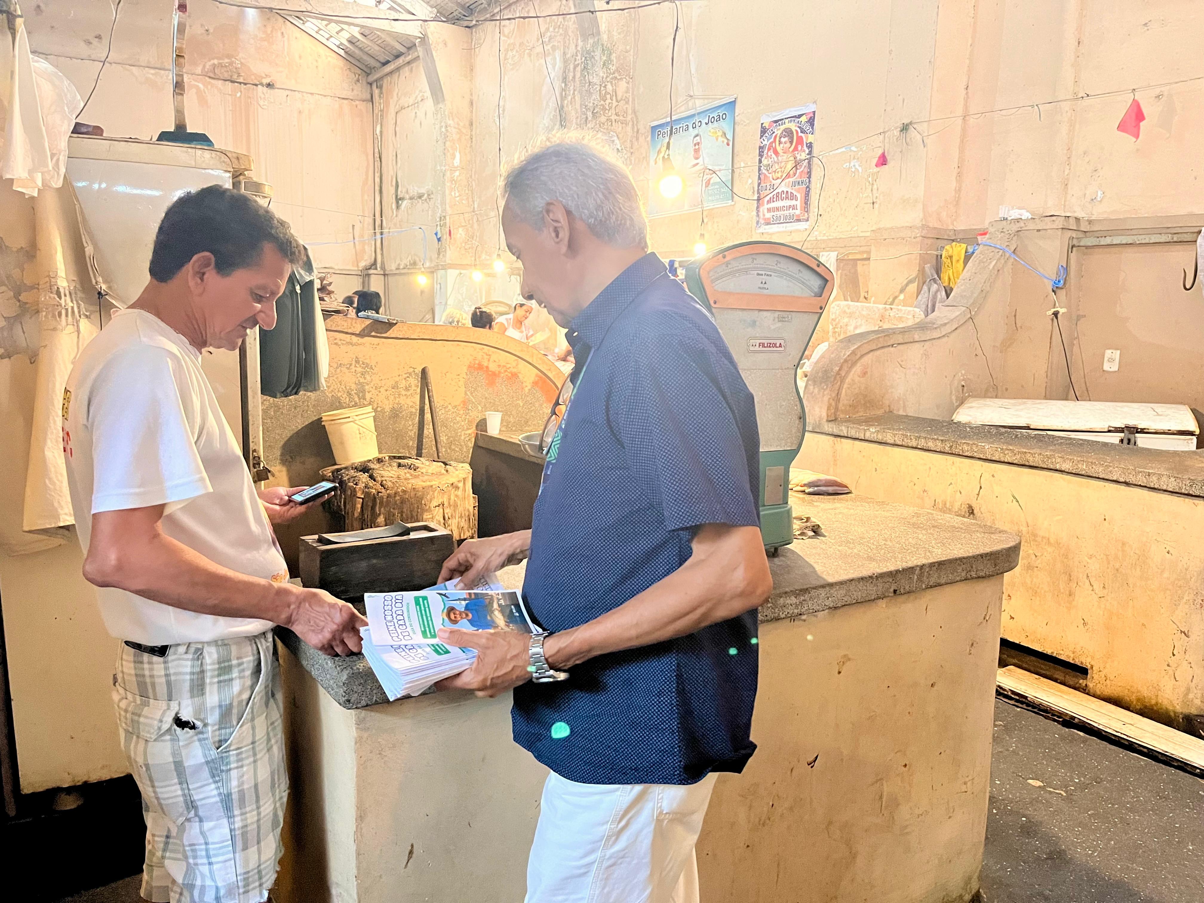 Guia do consumidor auxilia população de Belém na compra do pescado