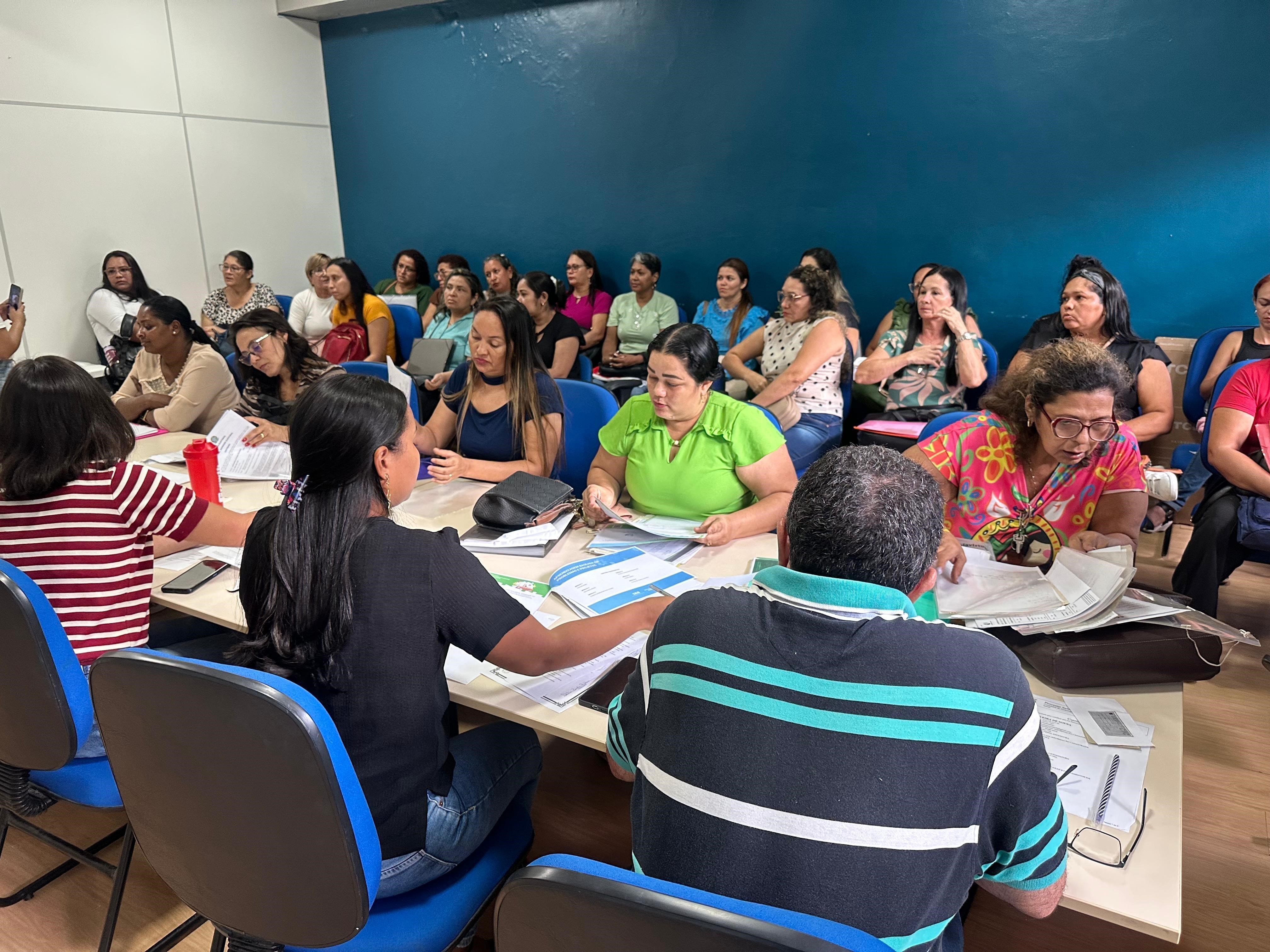 Semec convoca mais de 400 profissionais aprovados em PSSs