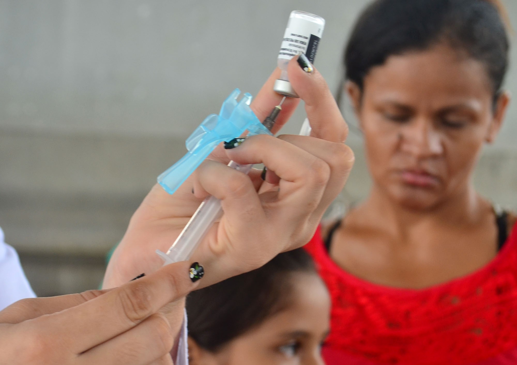 Adultos com até 26 anos podem se vacinar  contra o HPV