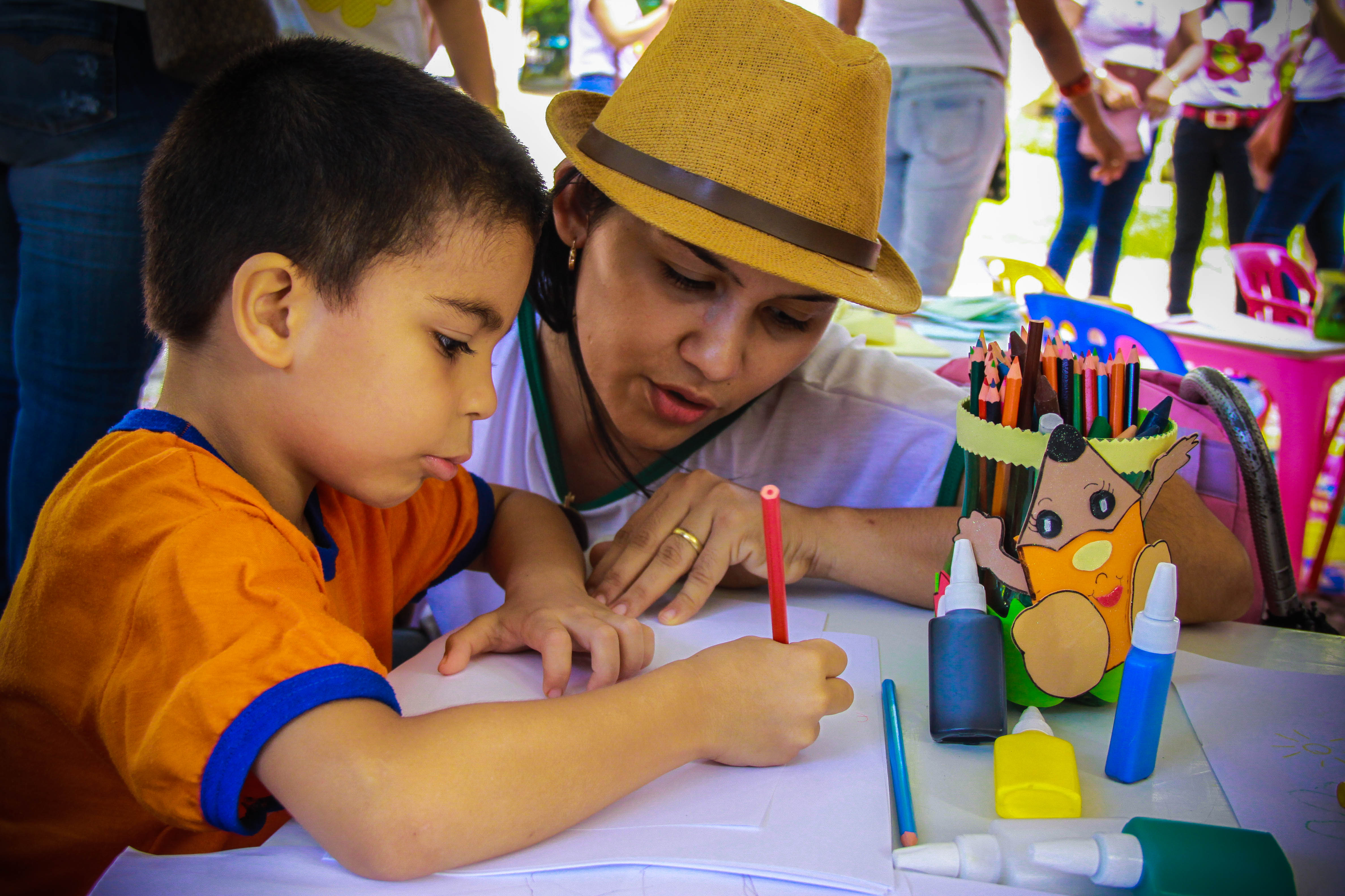 Manifestação cultural encerra atividades de 2016 do projeto “Direito de Ser"