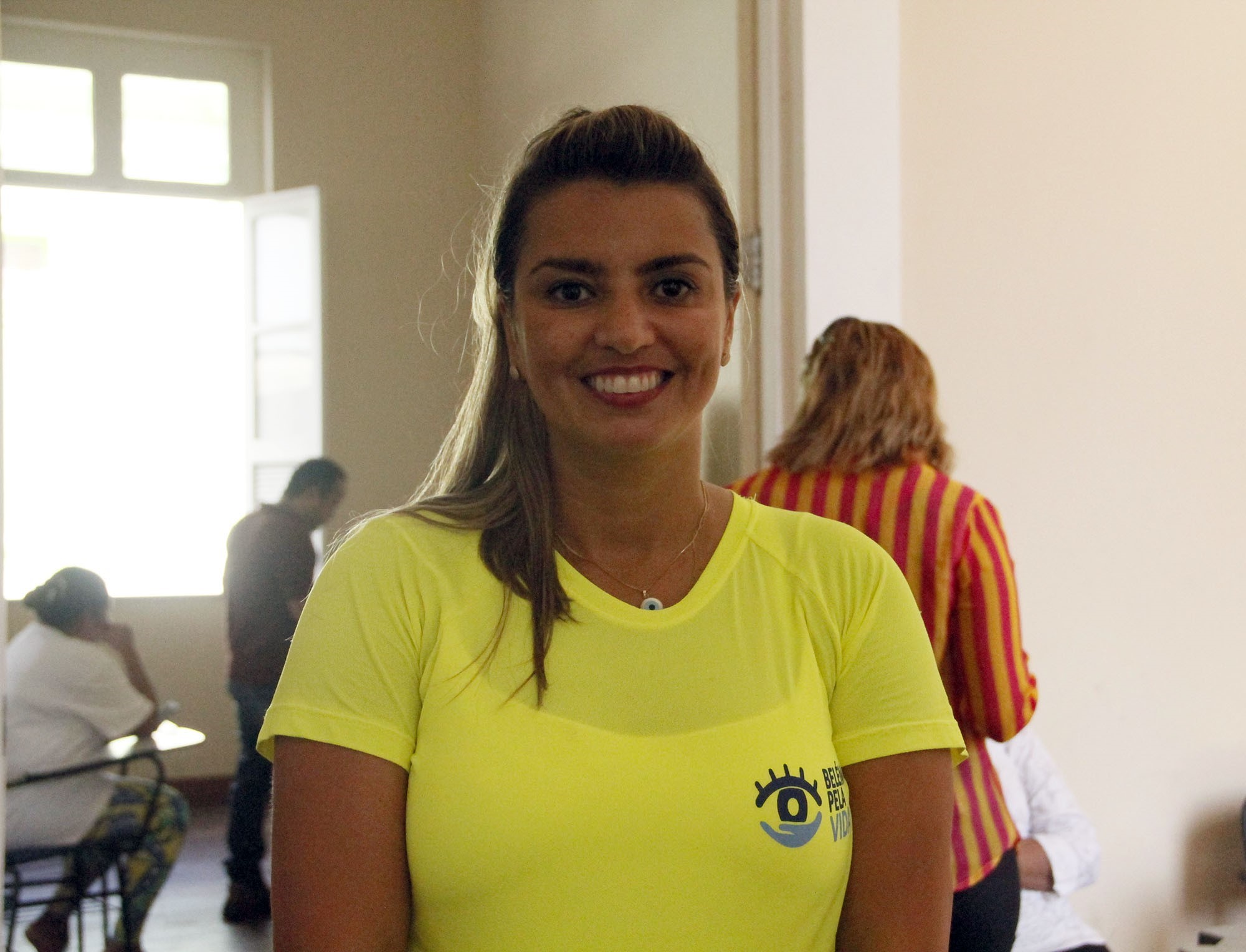 Moradores de rua recebem serviços de saúde e assistência