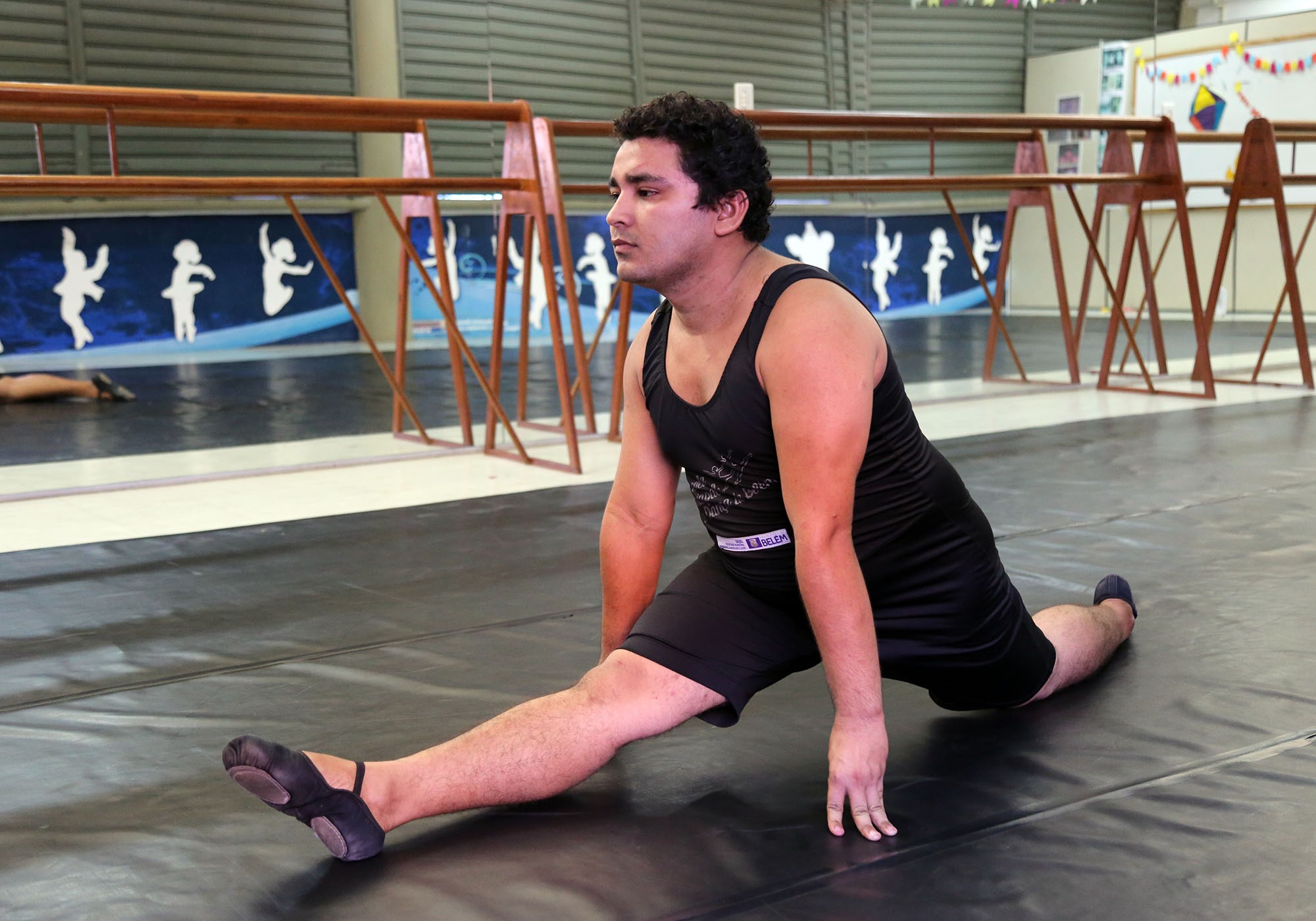 Escola Municipal de Dança promove arte e novas perspectivas de vida às crianças e adolescentes