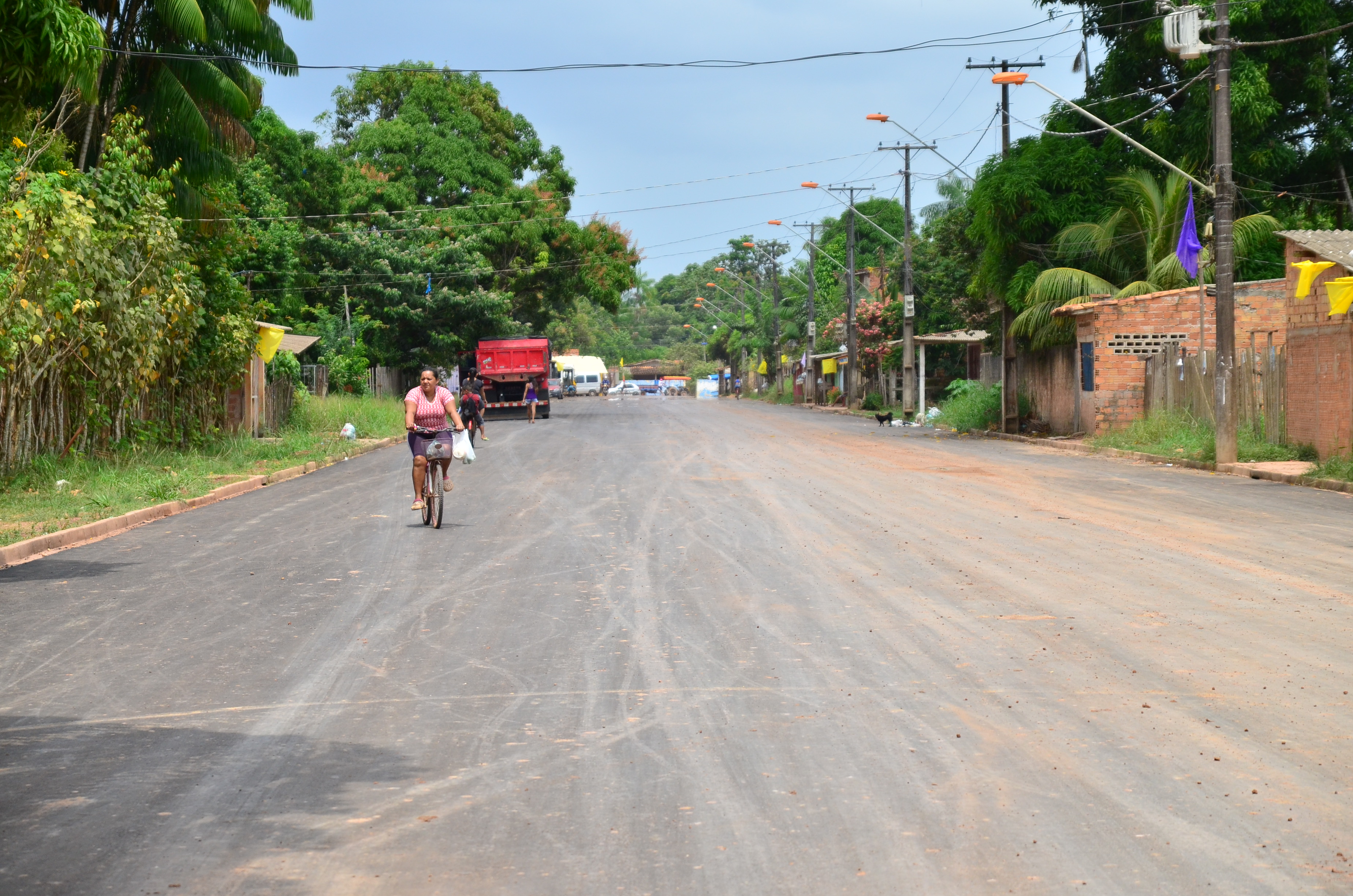 Rua das Orquídeas, no distrito de Outeiro, recebe pavimentação