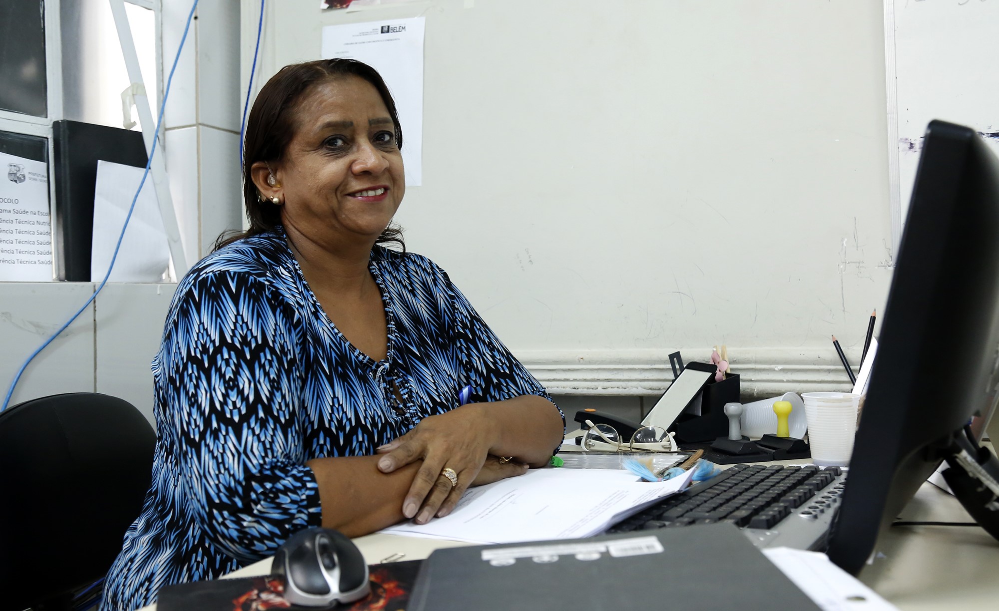 A exposição contínua a ruídos  pode causar surdez 