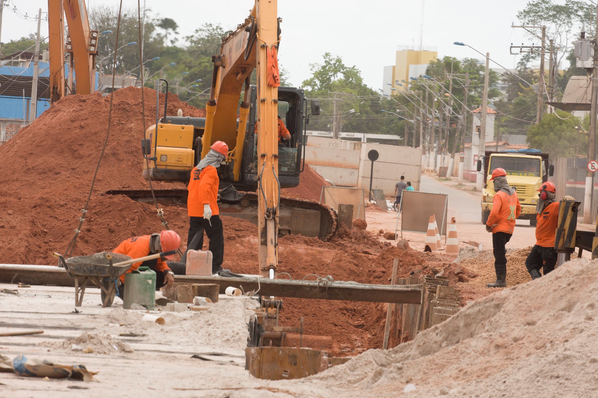 Obras de macrodrenagem seguem em ritmo acelerado
