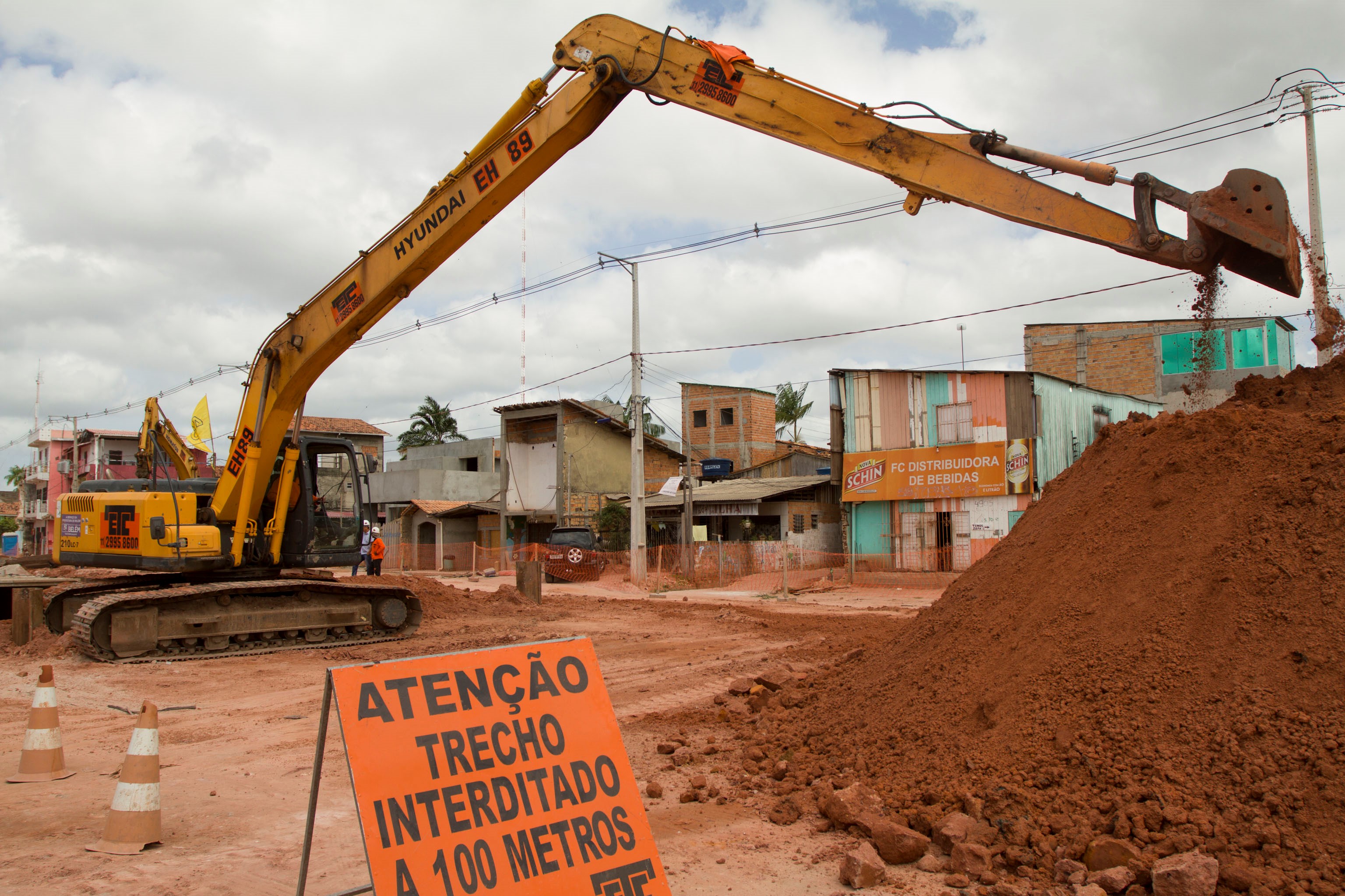 Obras de macrodrenagem seguem em ritmo acelerado