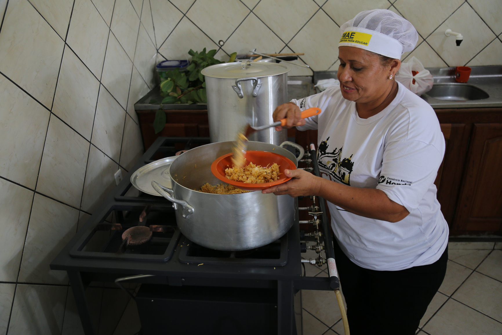 Parceria entre Prefeitura e Governo do Estado garante cursos de qualificação para merendeiras