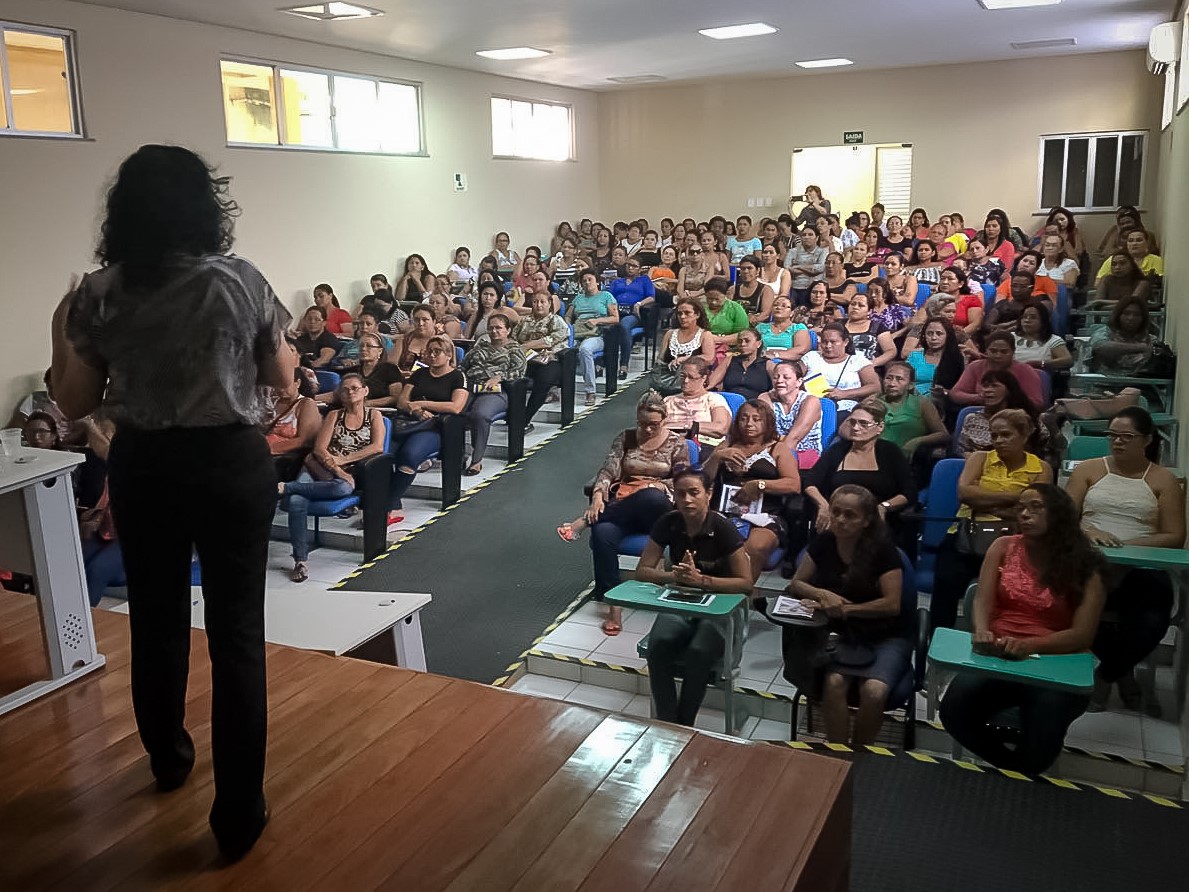 Parceria entre Prefeitura e Governo do Estado garante cursos de qualificação para merendeiras