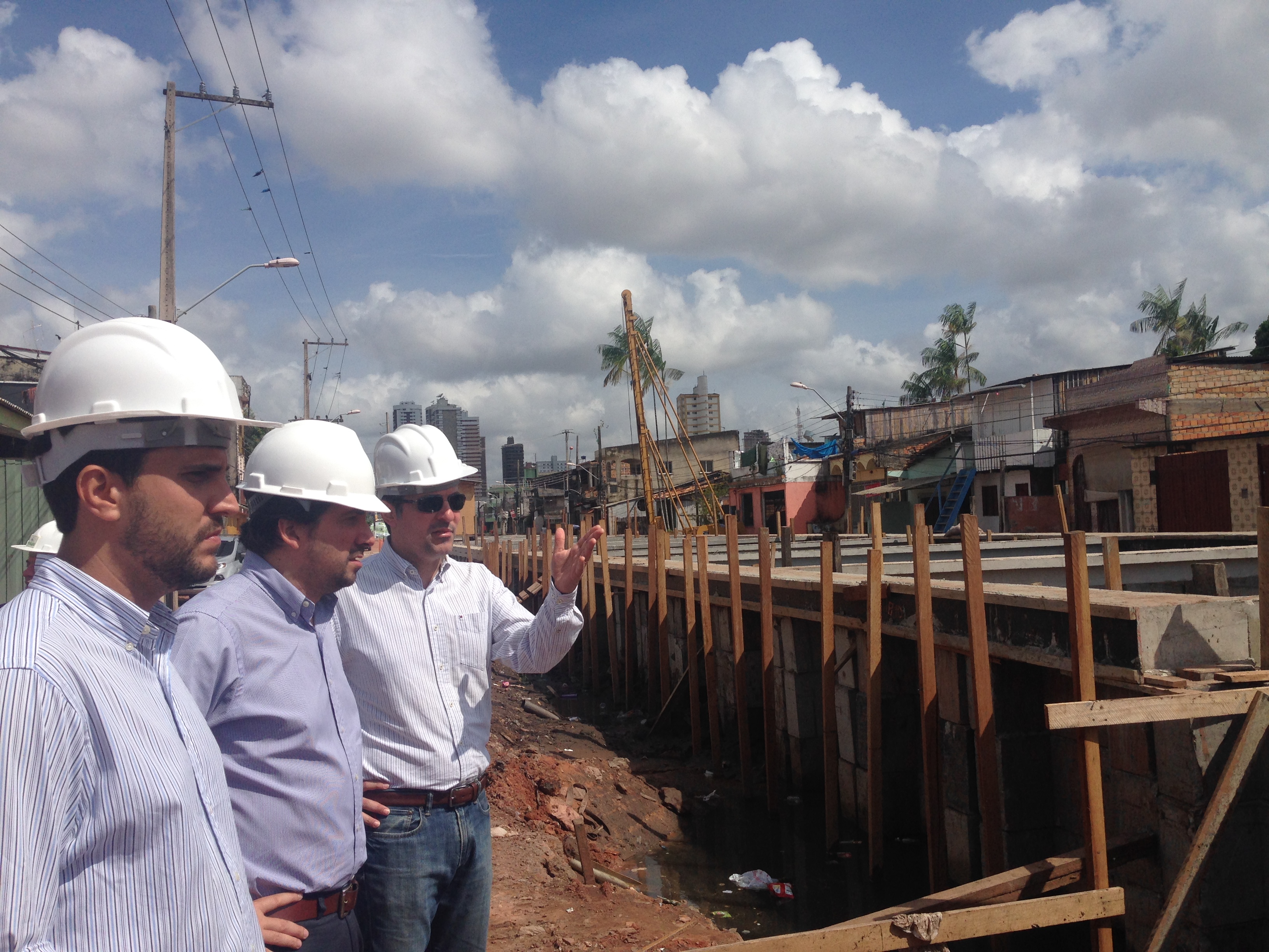 BNDES visita obras da Bacia da Estrada Nova