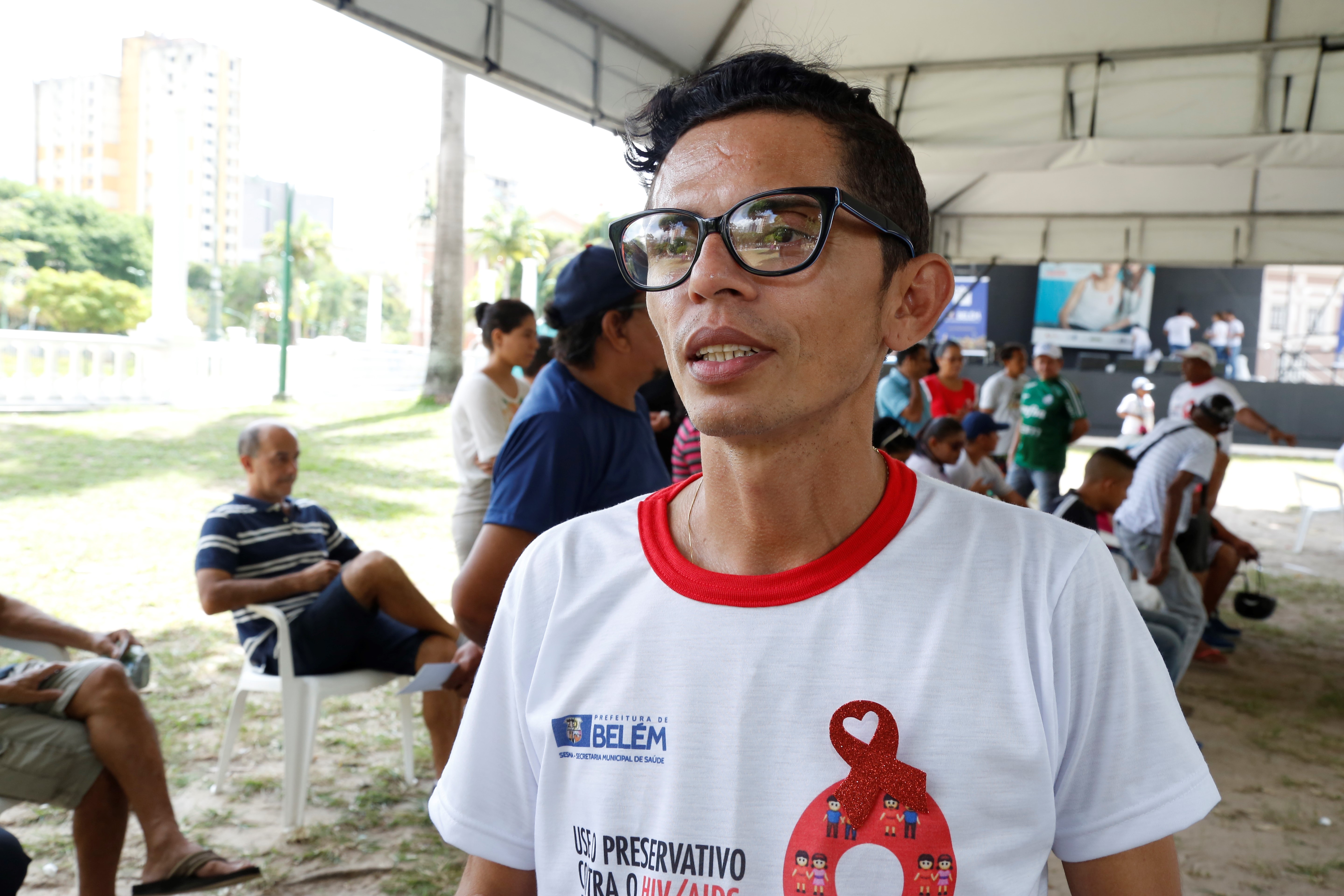 Sesma distribui 18 mil preservativos e  realiza testes de HIV na Praça da República 