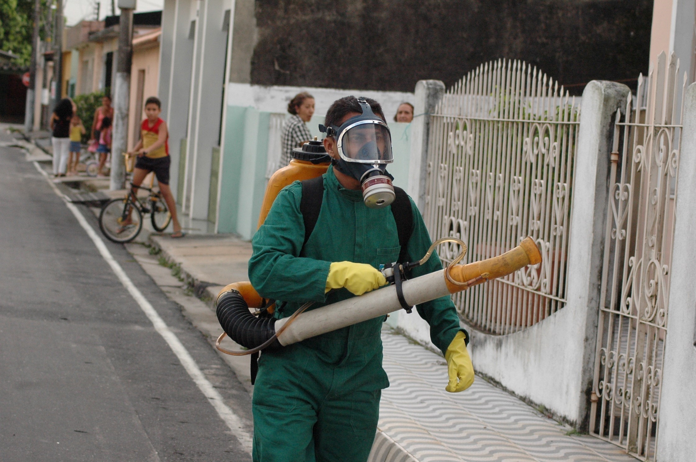 População é orientada a pedir identificação dos Agentes de Controle de Endemias 