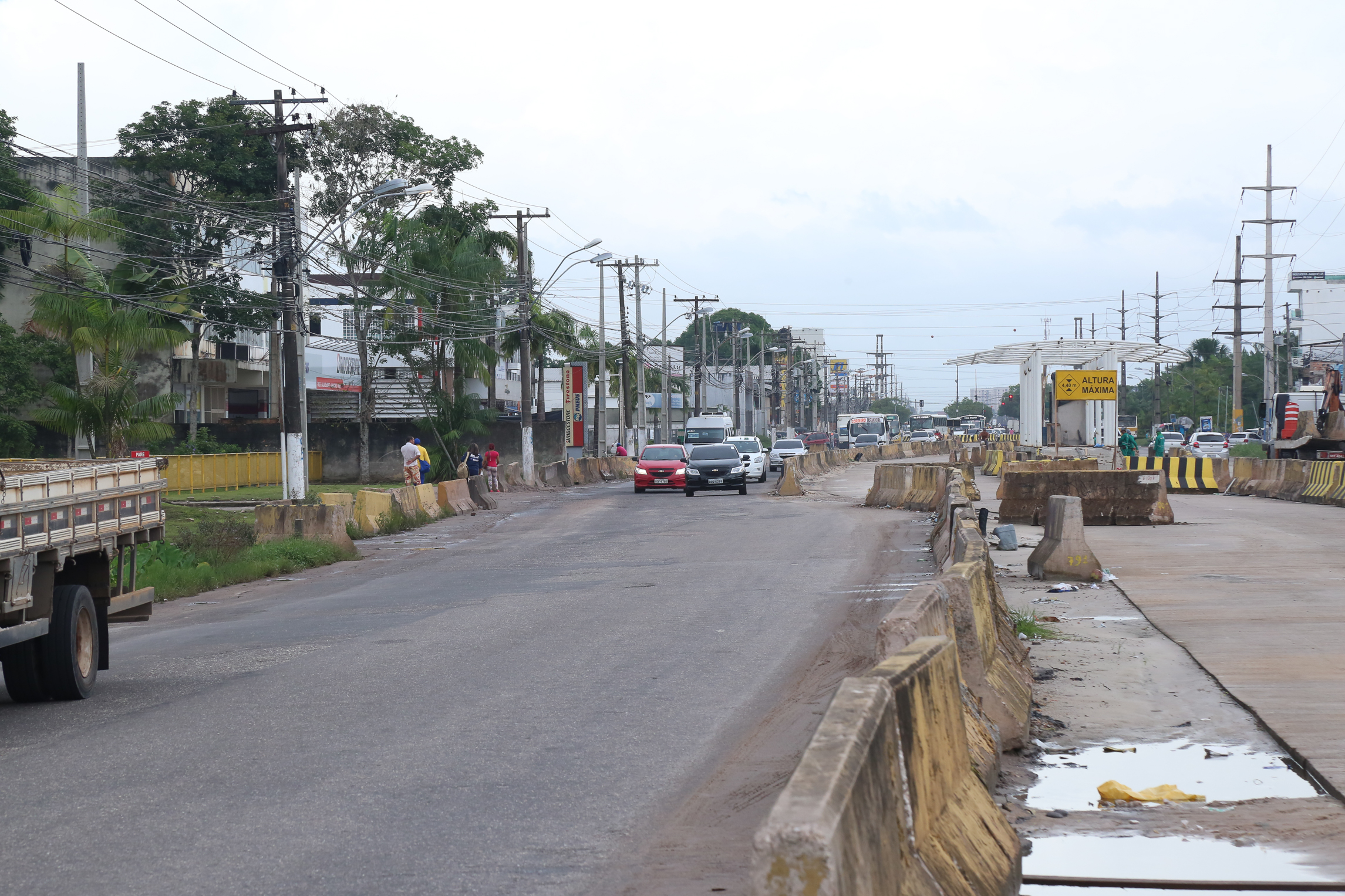 Ação da PMB recupera pontos críticos da Avenida Augusto Montenegro
