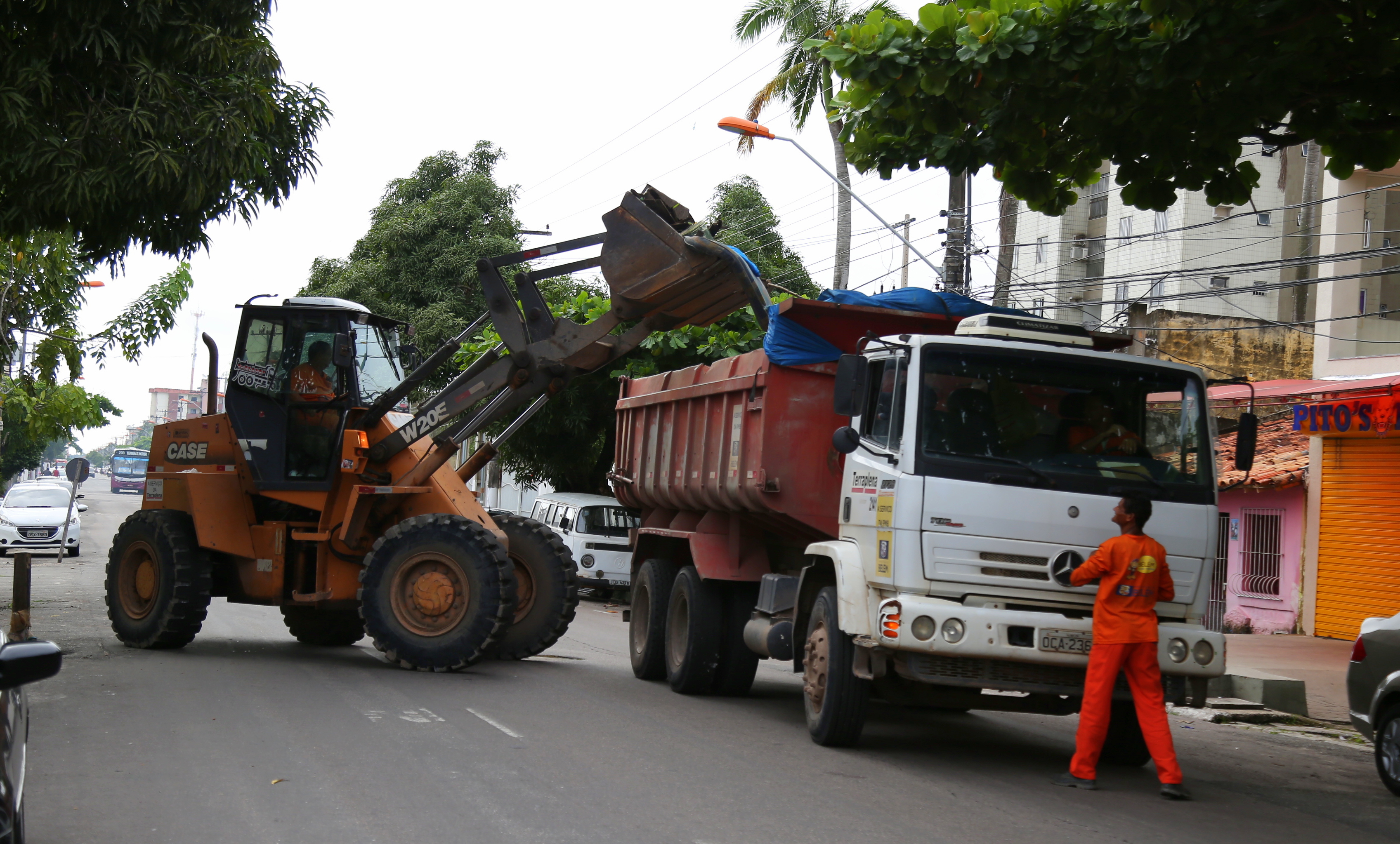 Mutirão recolhe mais de 1400 toneladas de entulho em cinco bairros de Belém
