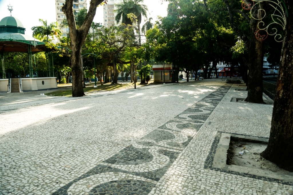 Prefeitura entrega Praça da República reformada para a população