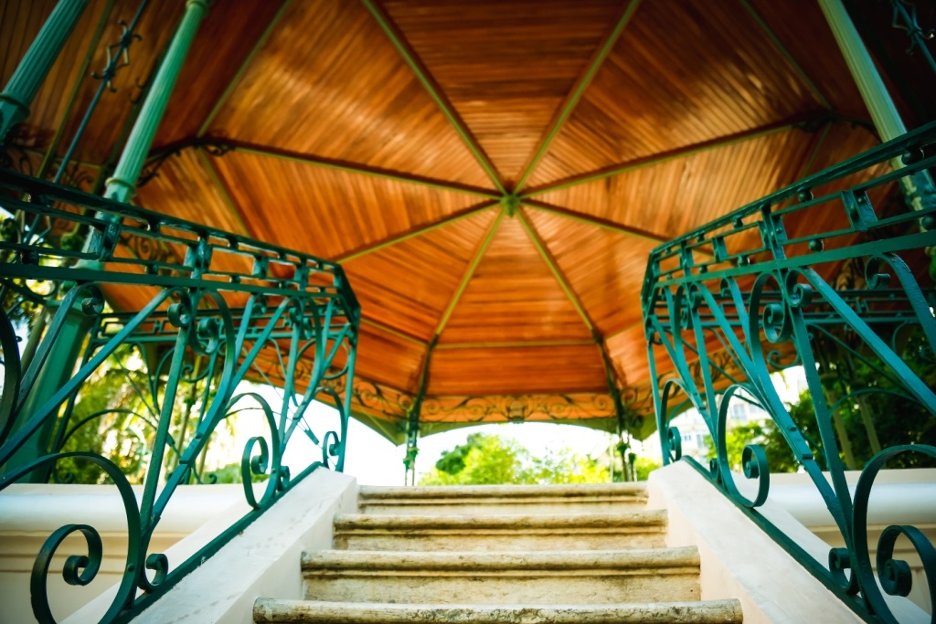 Prefeitura entrega Praça da República reformada para a população