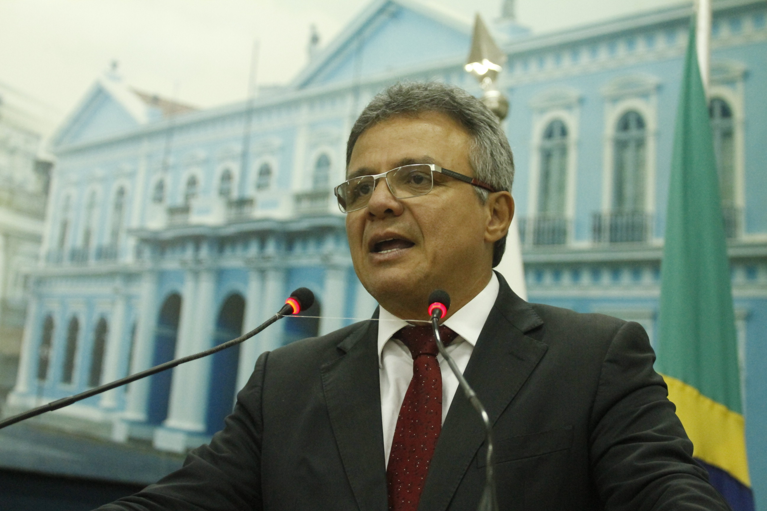 Prefeito faz balanço da gestão na abertura do ano legislativo