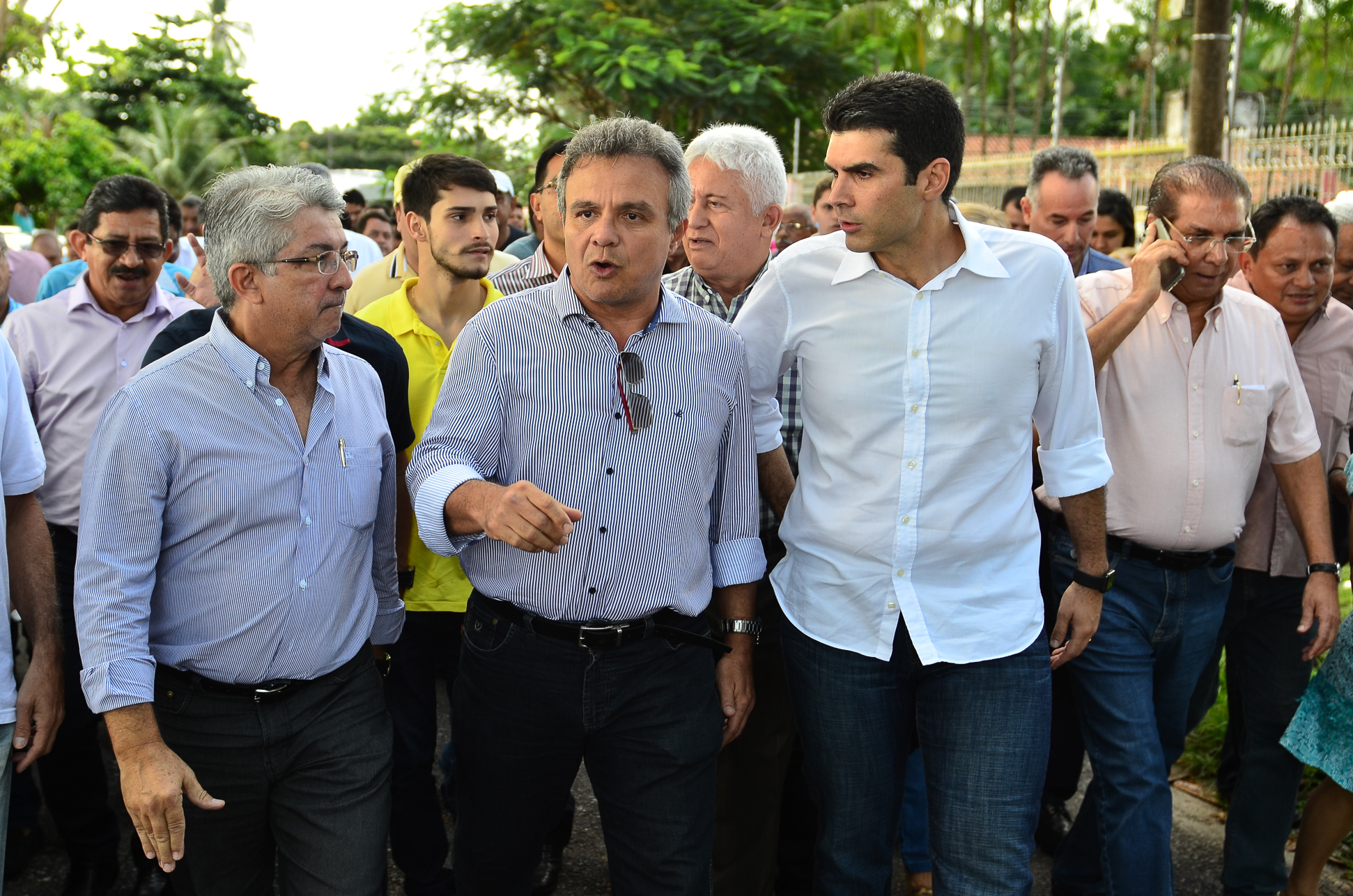 Prefeito faz visita técnica e anuncia parceria em projeto para conter erosão em Mosqueiro