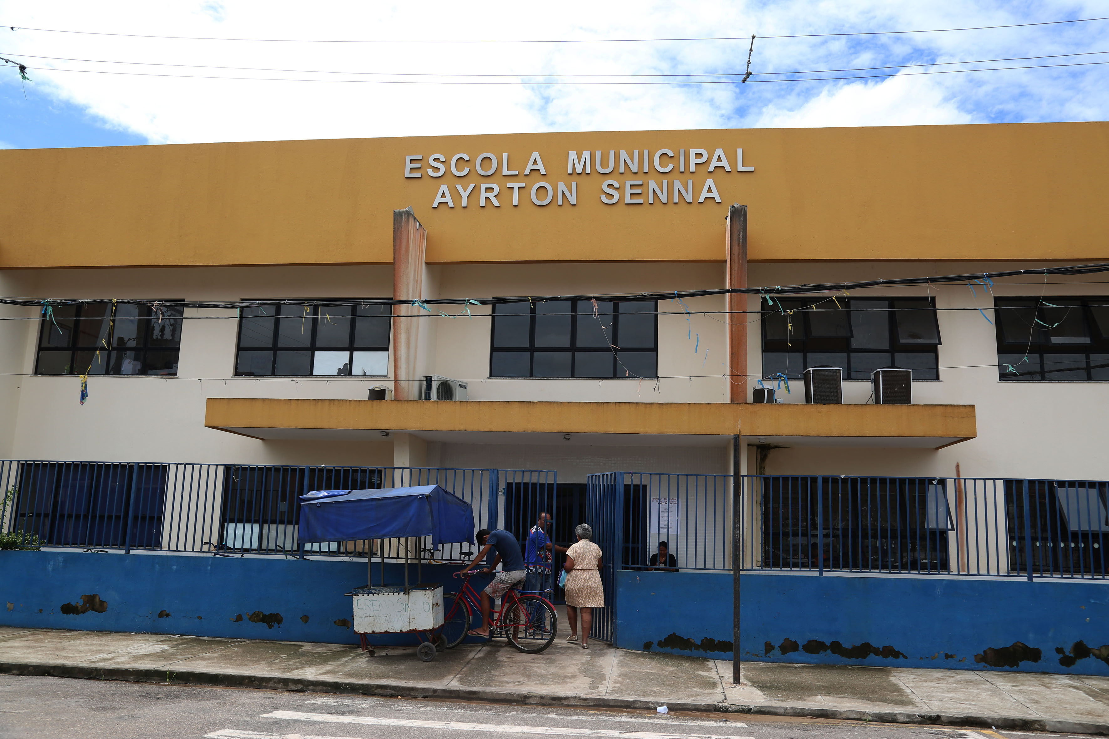 Alunos do Tenoné recebem da Prefeitura medicação contra verminoses