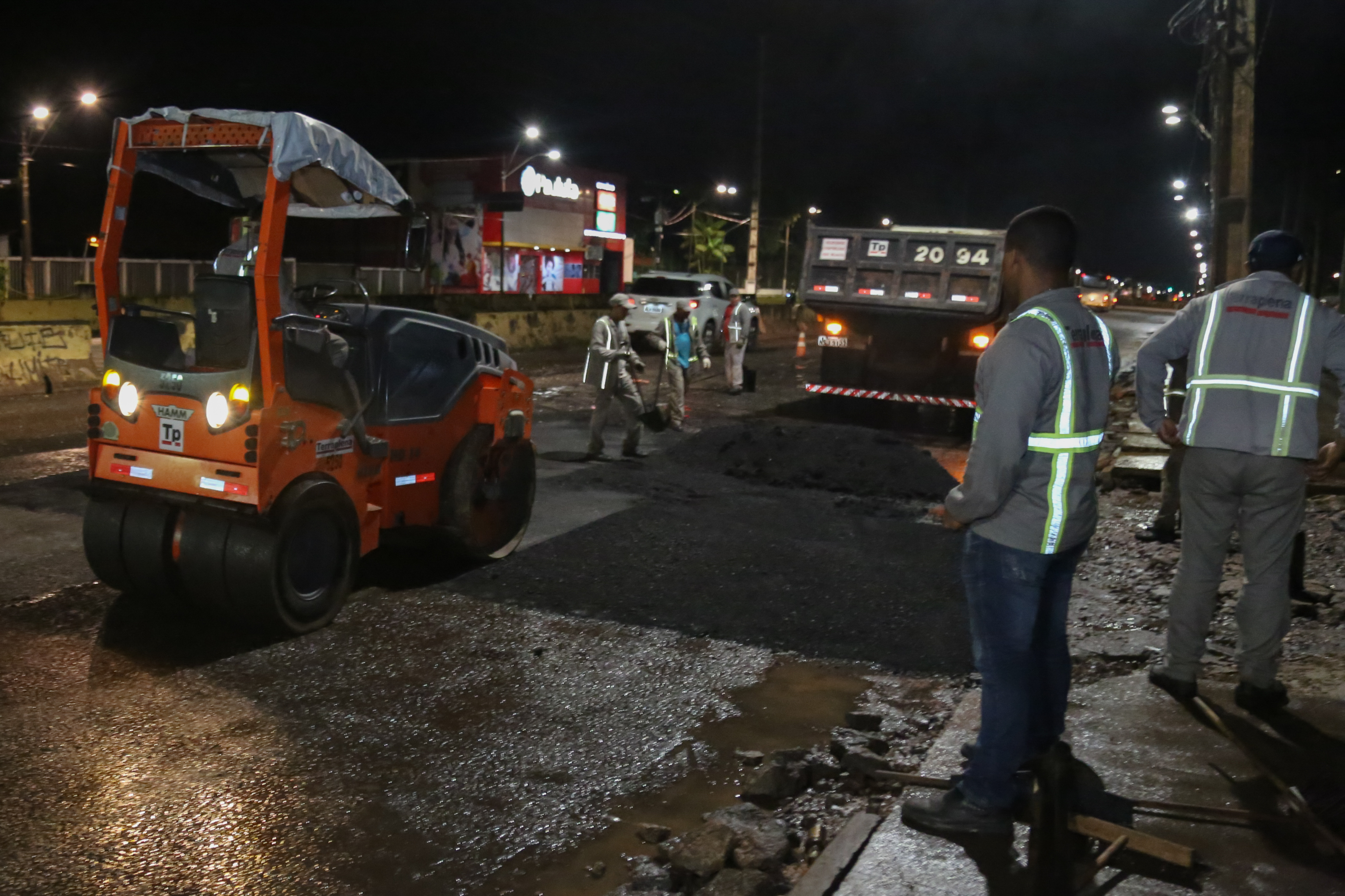 Prefeitura reforça ações e amplia áreas beneficiadas com serviços de recuperação asfáltica