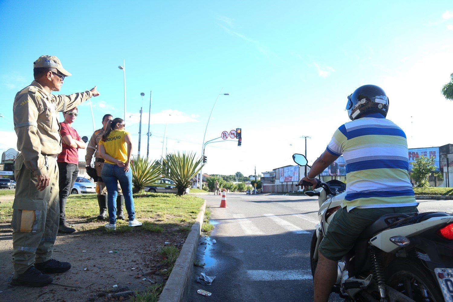 Alteração de trânsito na rotatória da avenida João Paulo II já começou a valer