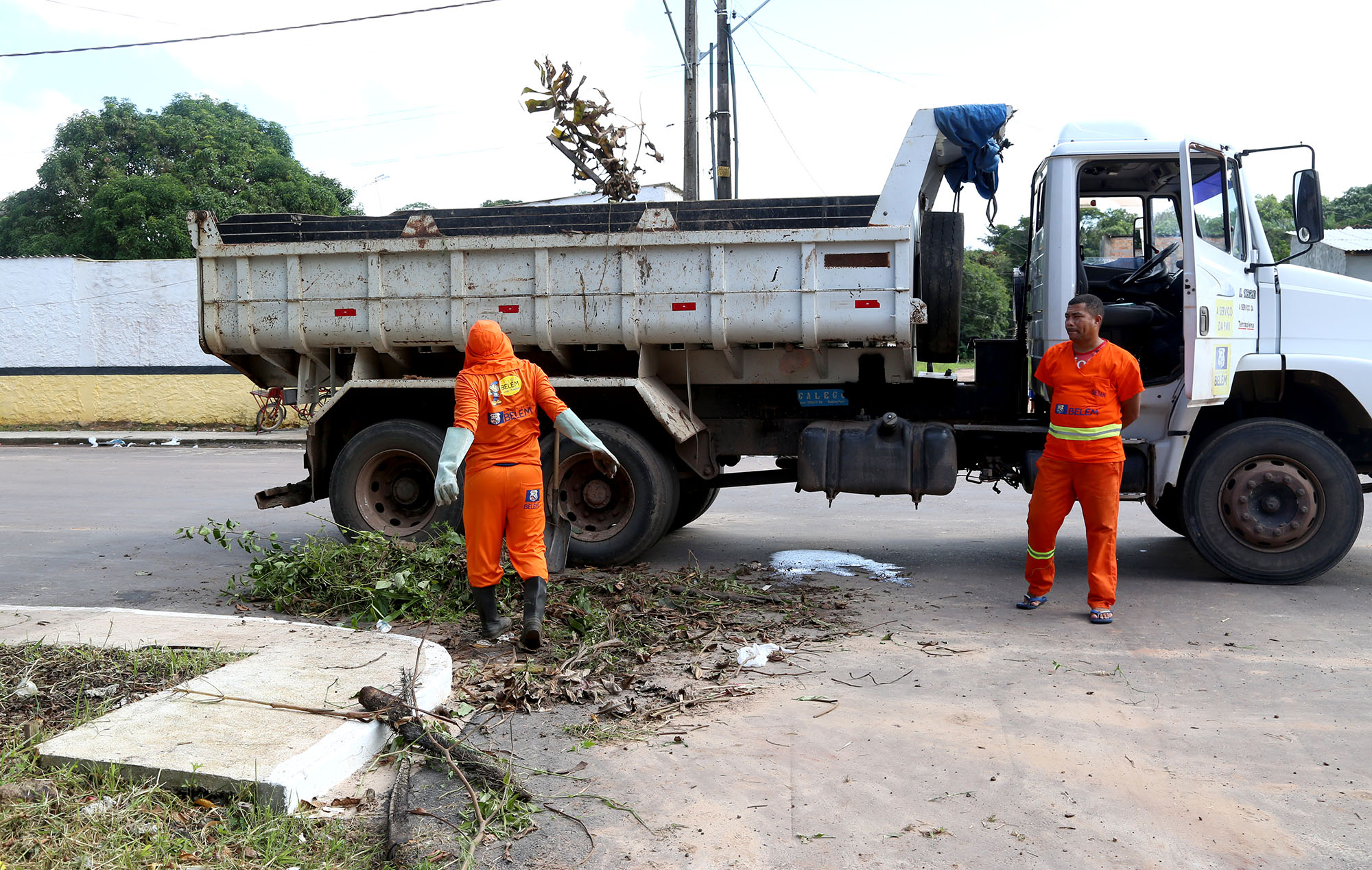 Em três dias de mutirão, Prefeitura de Belém recolhe 800 toneladas de lixo em Outeiro