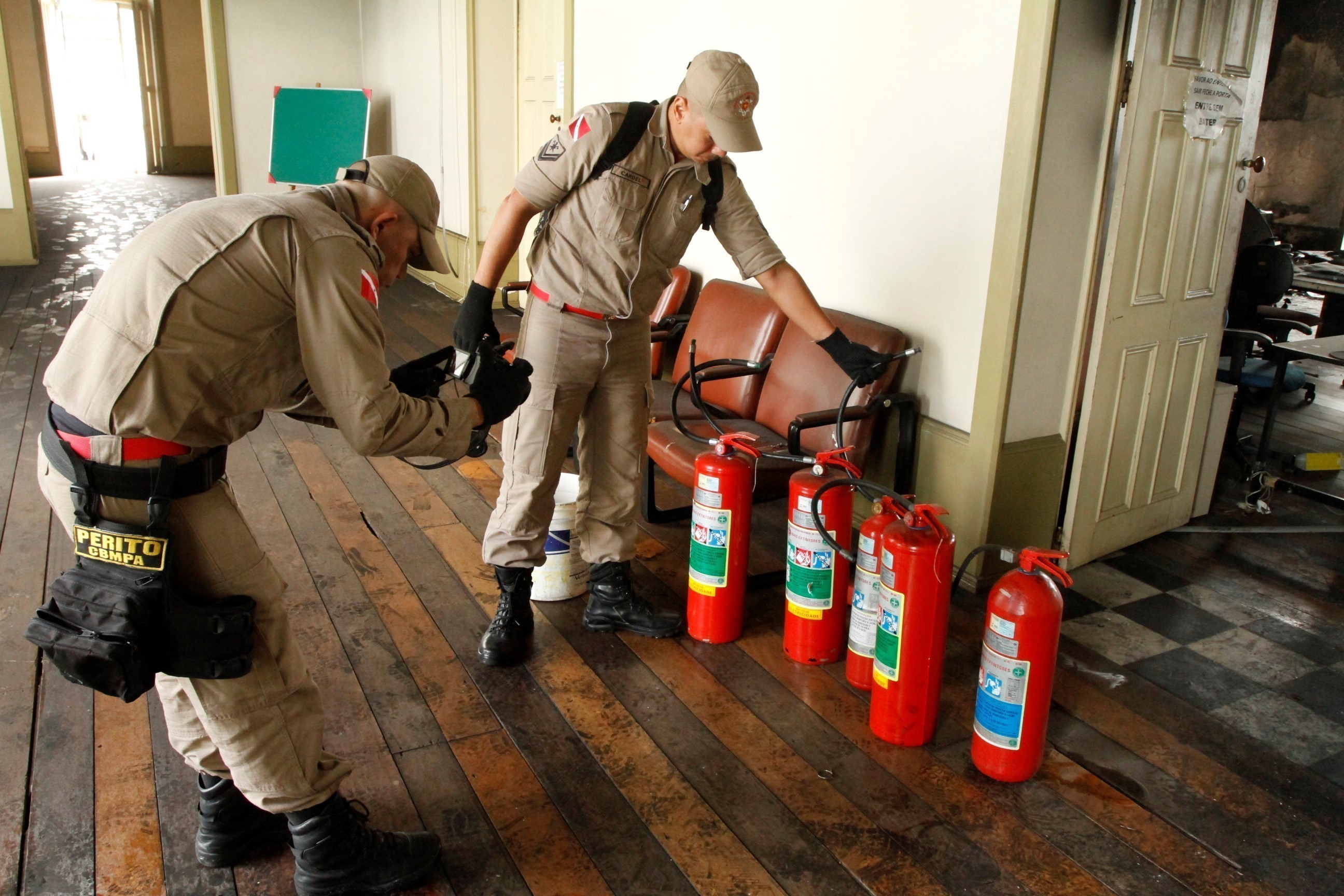 Laudo sobre princípio de incêndio no Palácio Antônio Lemos deve sair em 30 dias