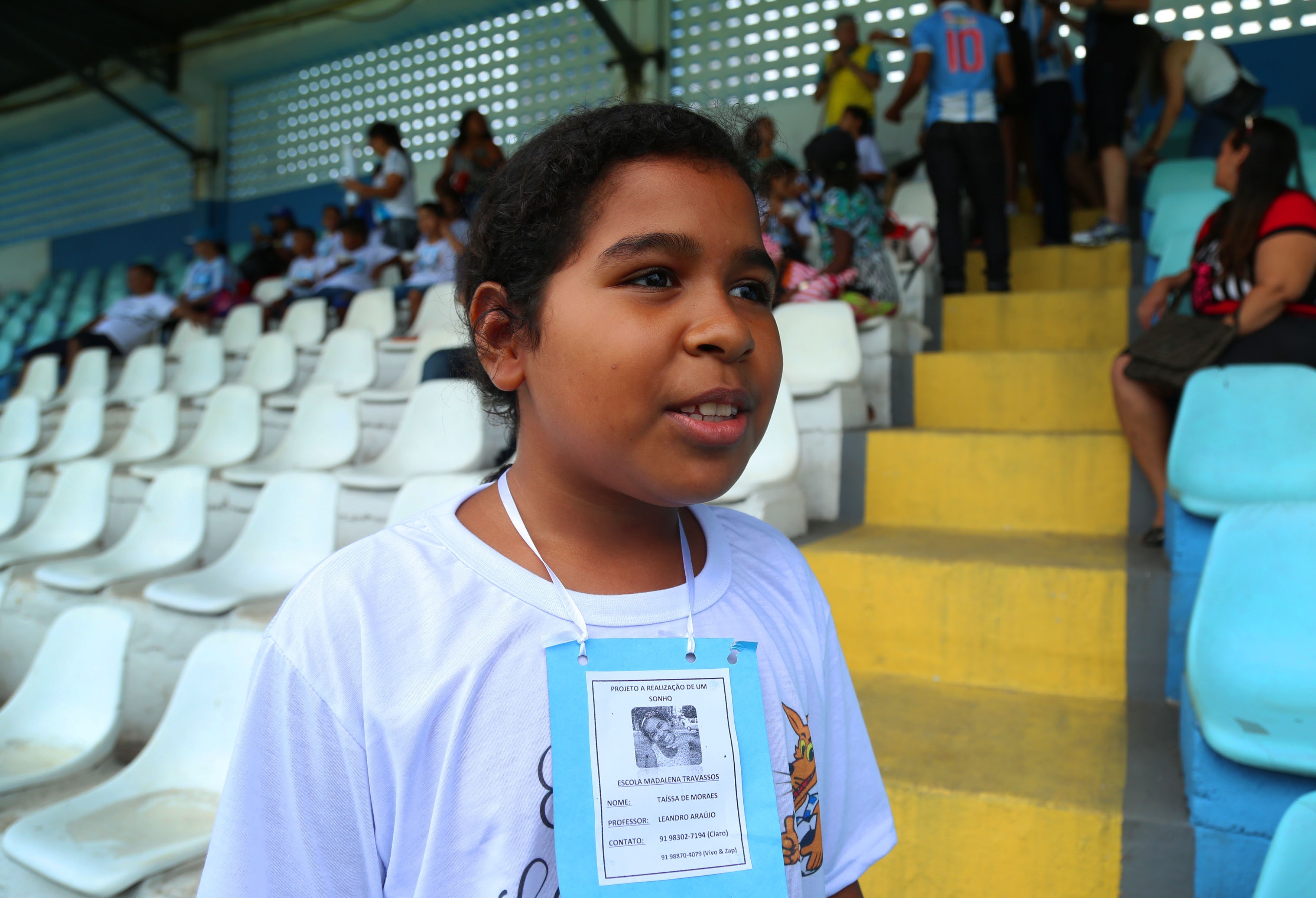 Alunos de escola municipal realizam sonho de assistir campeonato de futebol