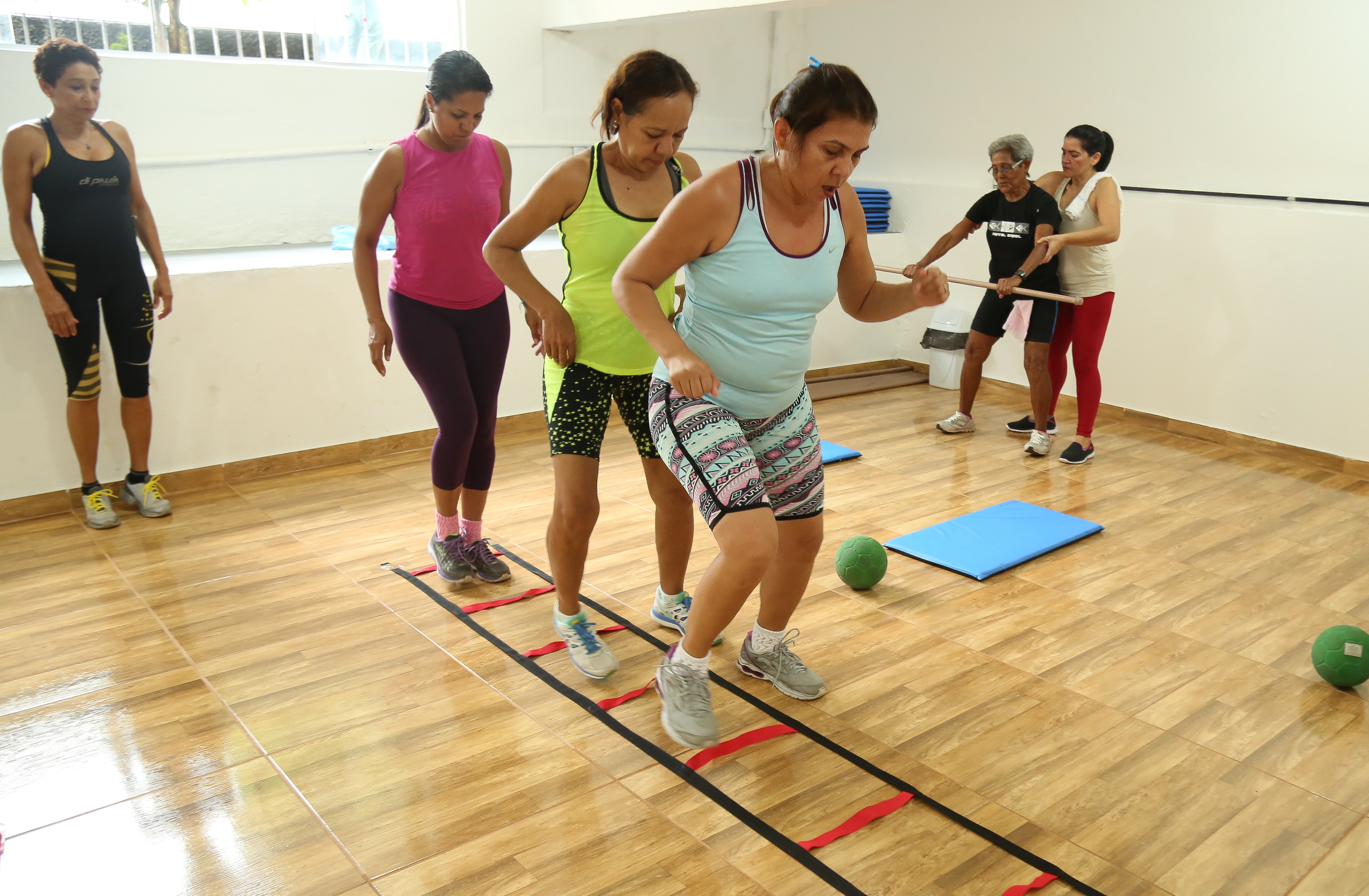 Projetos incentivam prática esportiva entre jovens e adultos