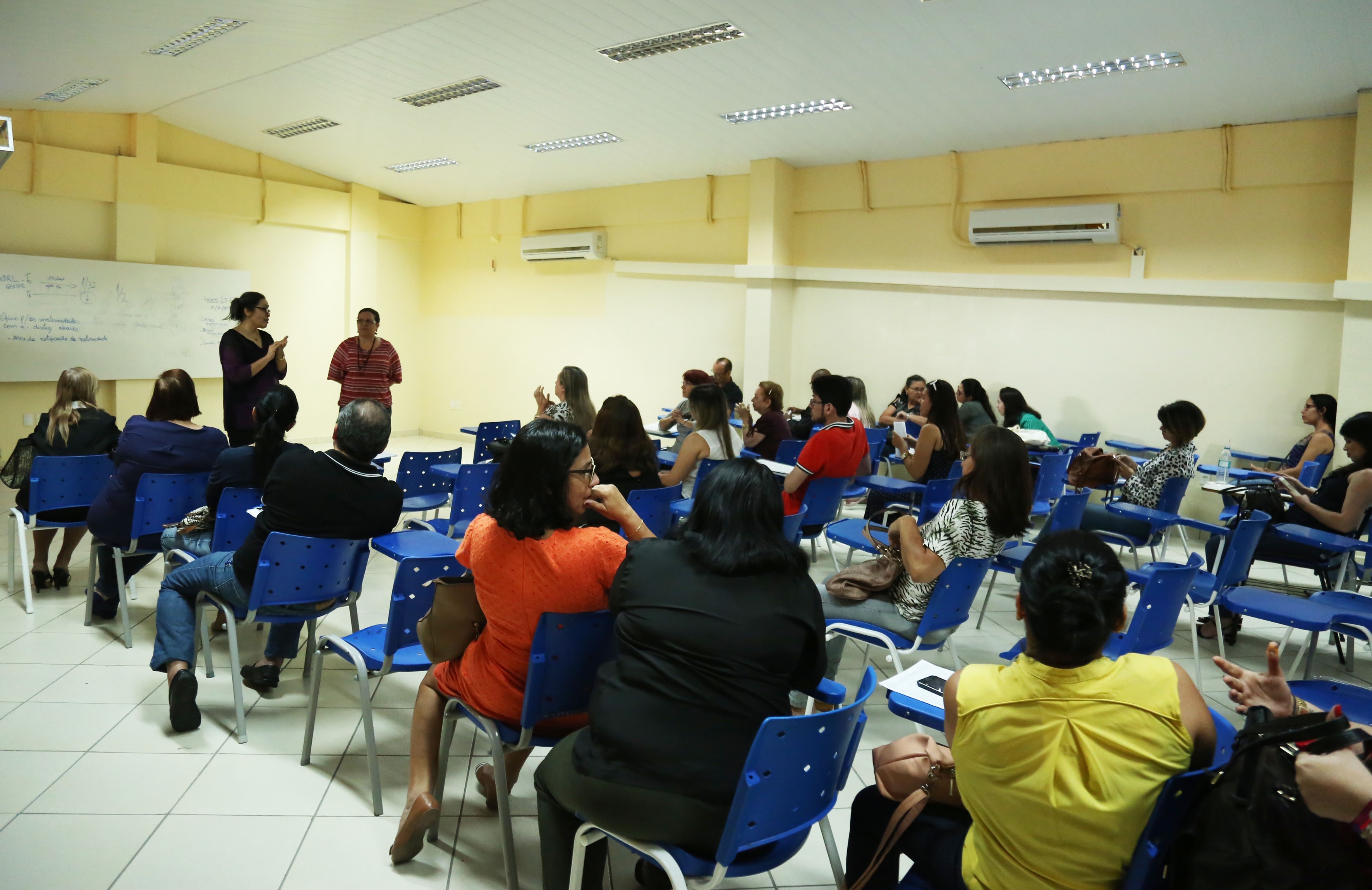 Profissionais da saúde participam de formação sobre sífilis congênita