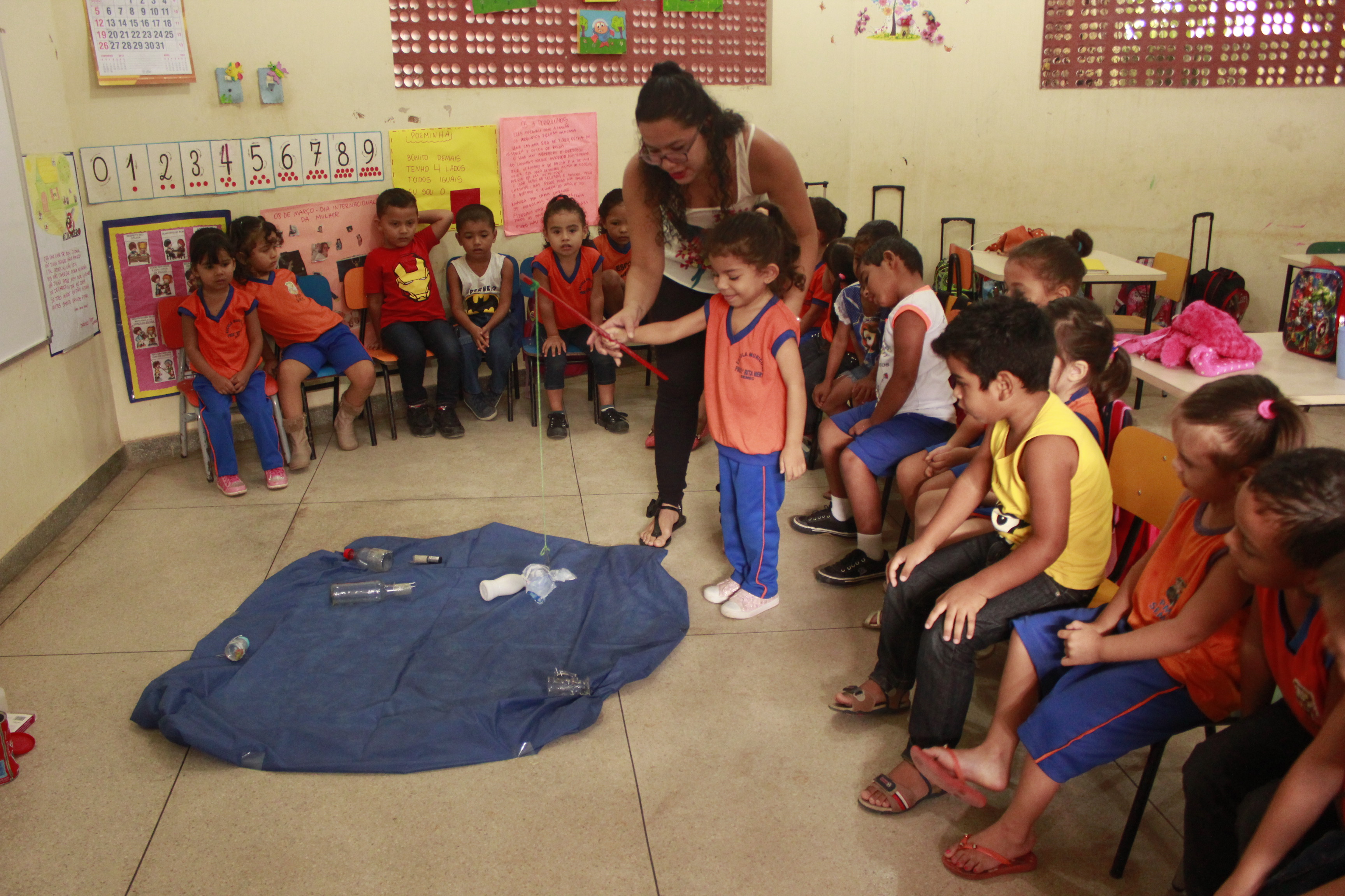 Escola mobiliza comunidade para o problema do lixo