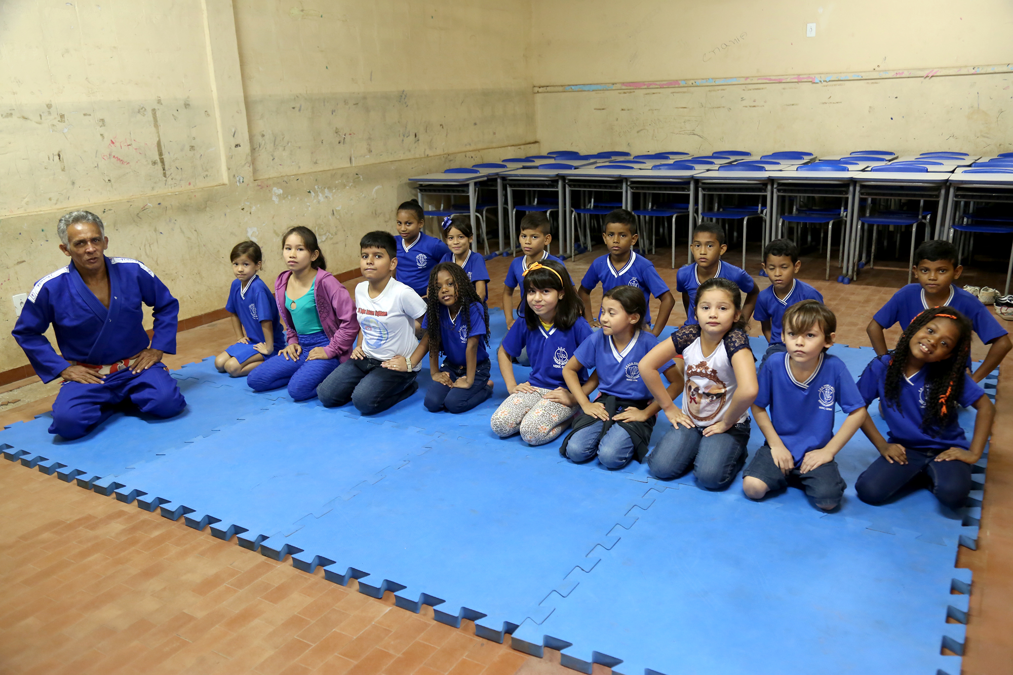 Prefeitura leva aulas de judô e skate a alunos do bairro da Terra Firme