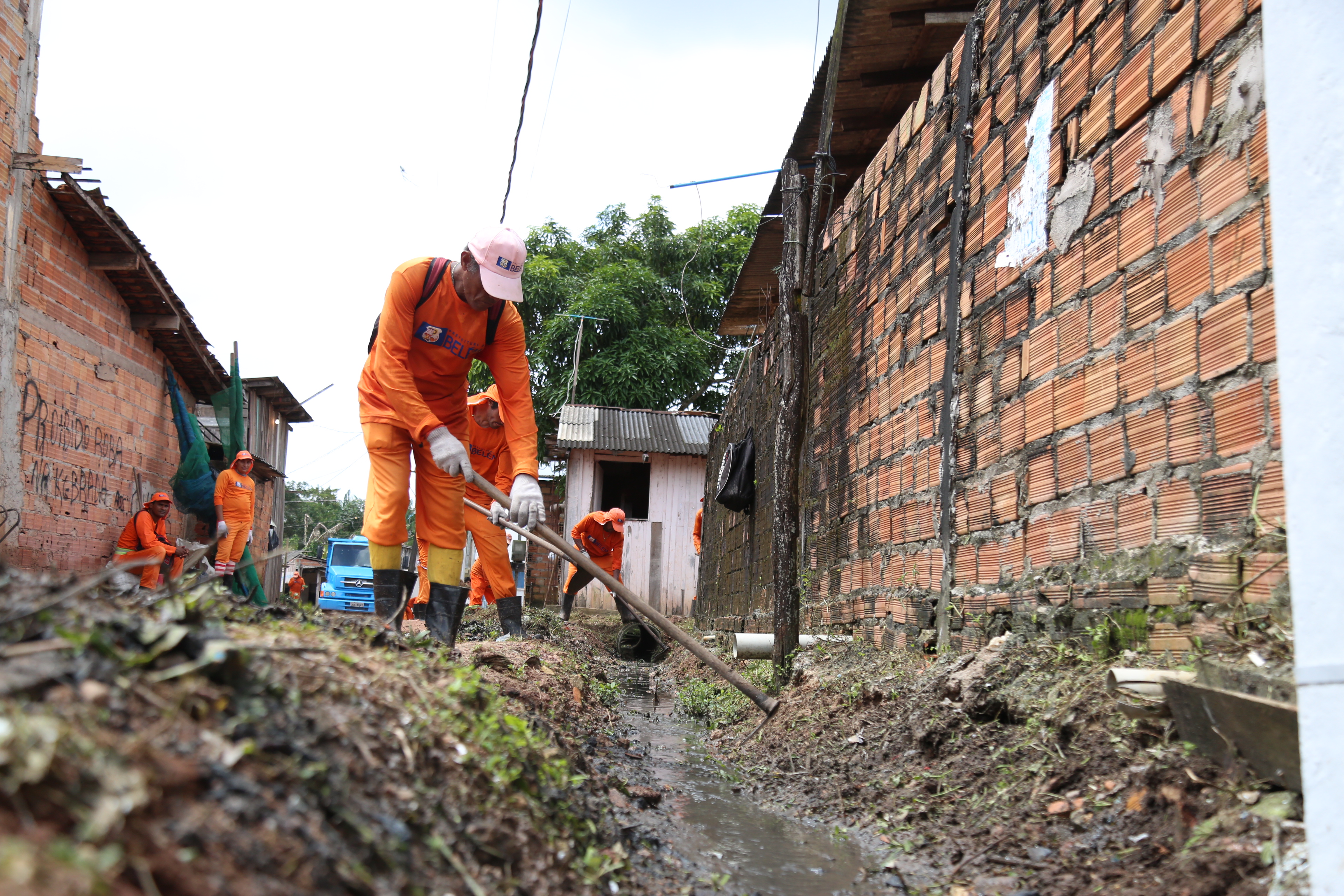 Mutirão de limpeza recolhe 840 toneladas de entulho em comunidade de Icoaraci