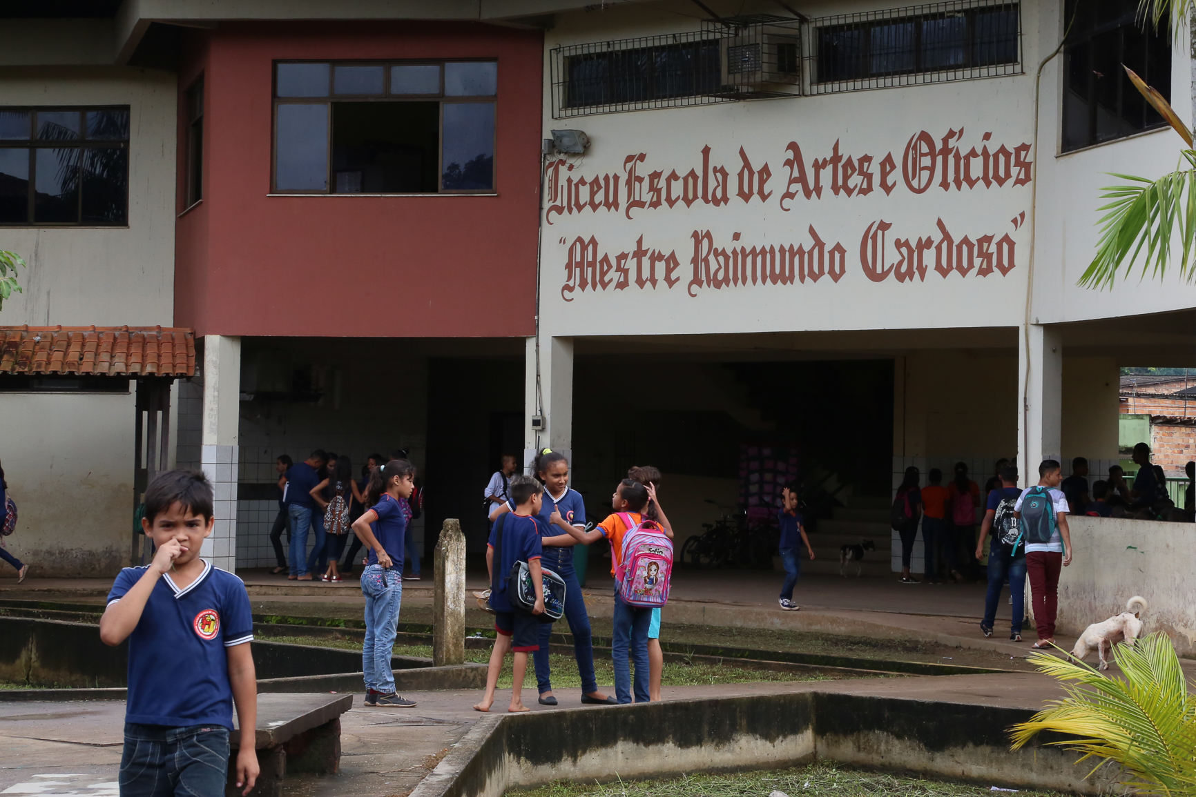 Alunos de escola municipal de Icoaraci usam matemática, arte e cultura para produzir joias