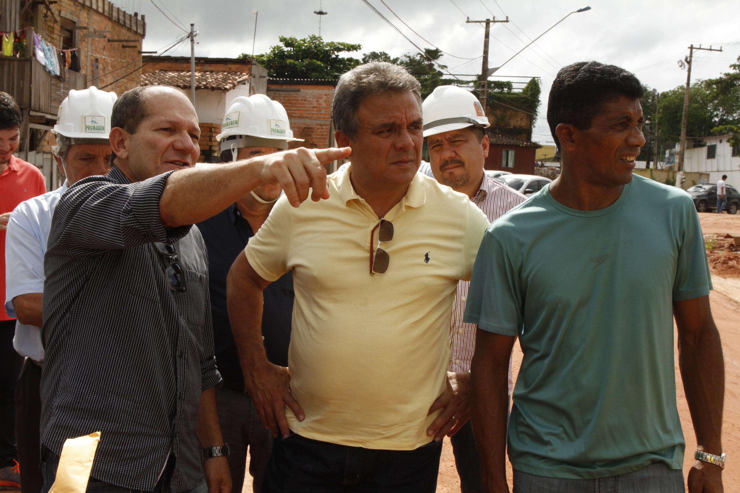 Prefeito de Belém e vereadores fiscalizam obras nos bairros do Guamá e São Brás