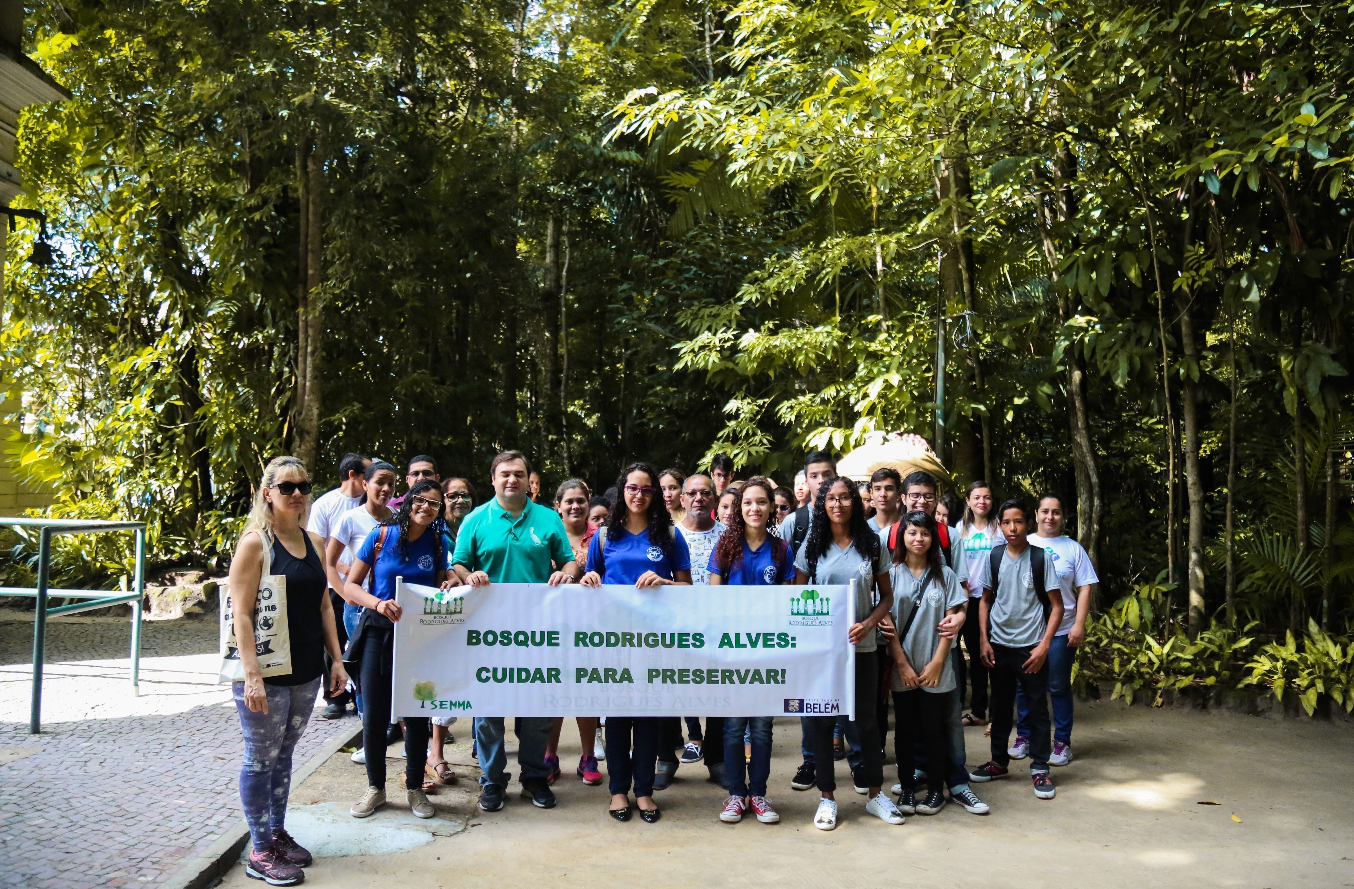 Campanha da Prefeitura alerta sobre o perigo de alimentar animais do Bosque