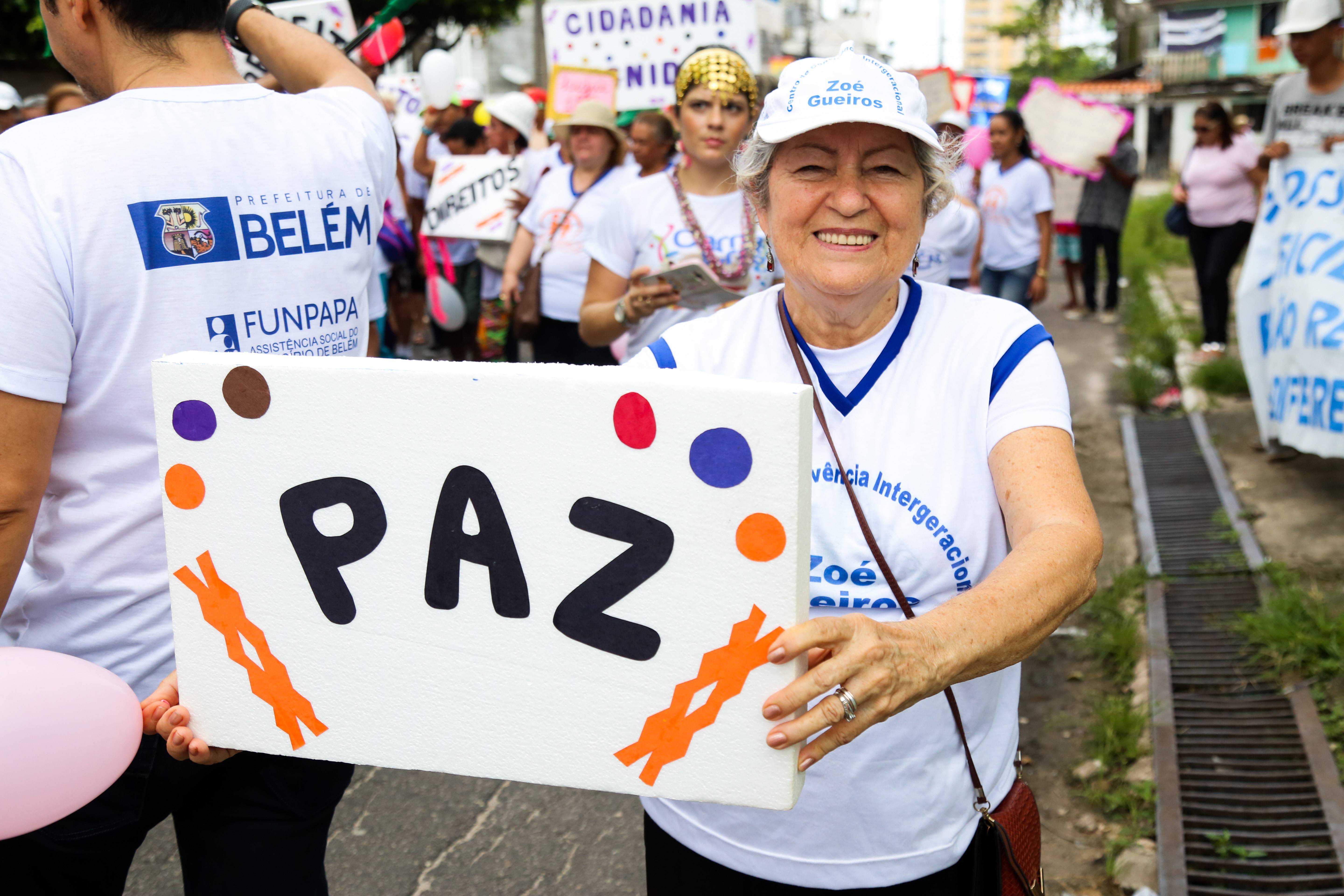 Famílias assistidas pela Funpapa fazem arrastão contra a violência 