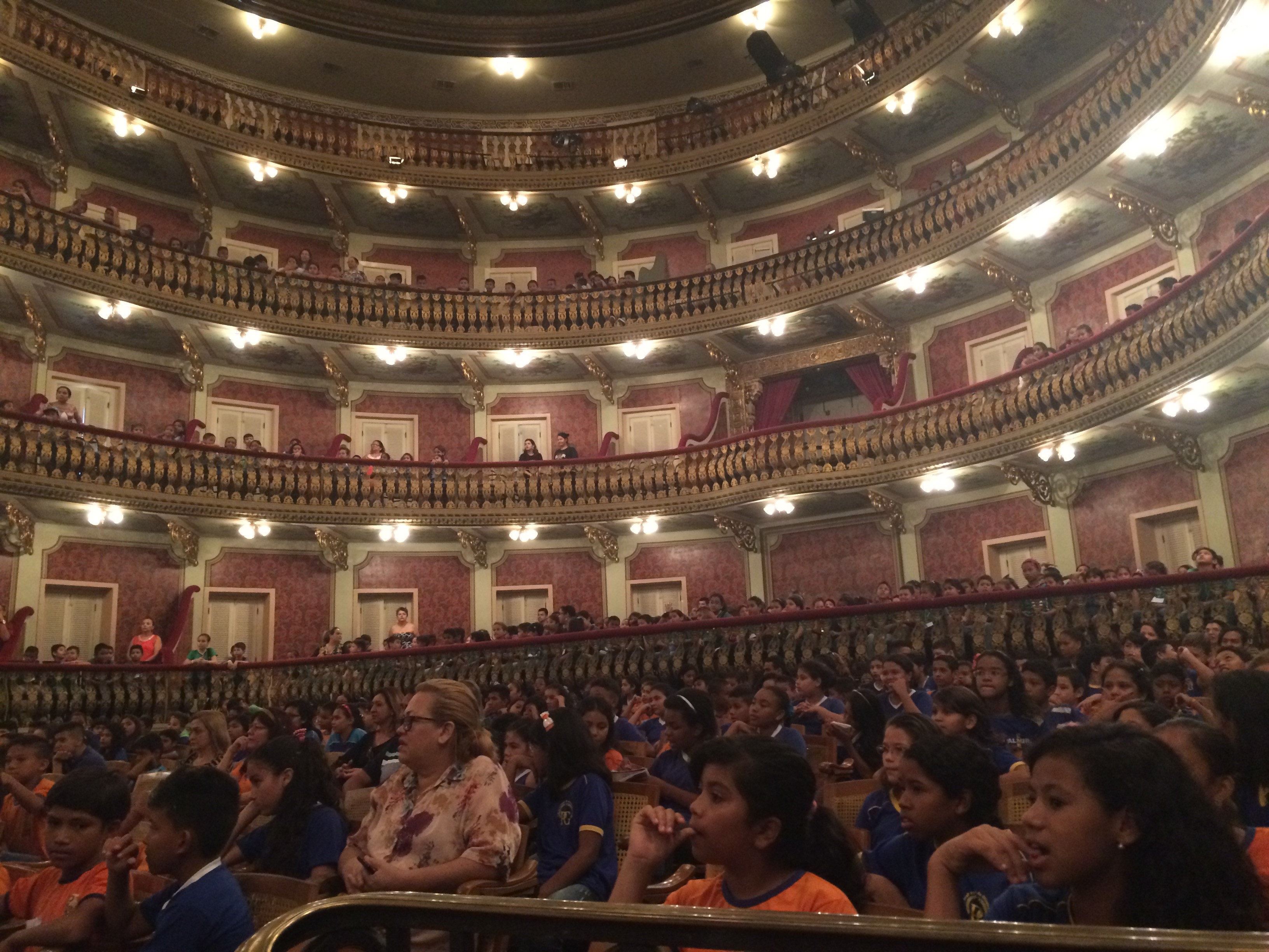 Projeto Concertos Didáticos leva 621 estudantes ao Theatro da Paz 